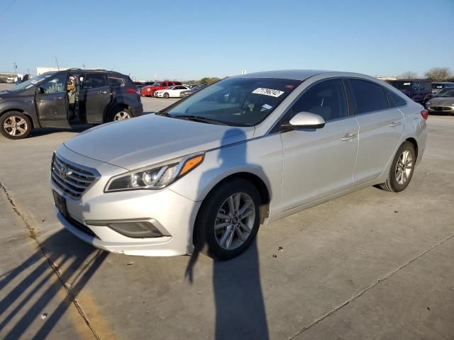 HYUNDAI SONATA SE 2016 5npe24af2gh351323