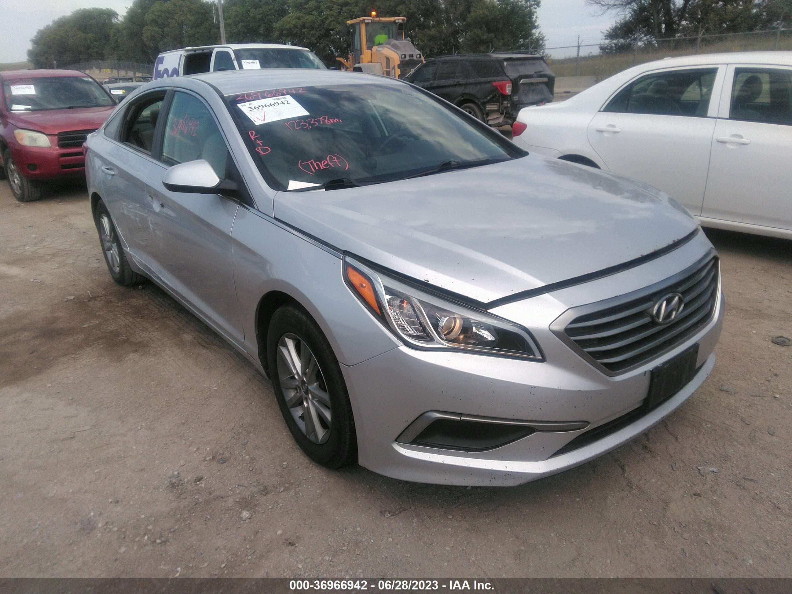 HYUNDAI SONATA 2017 5npe24af7hh533102