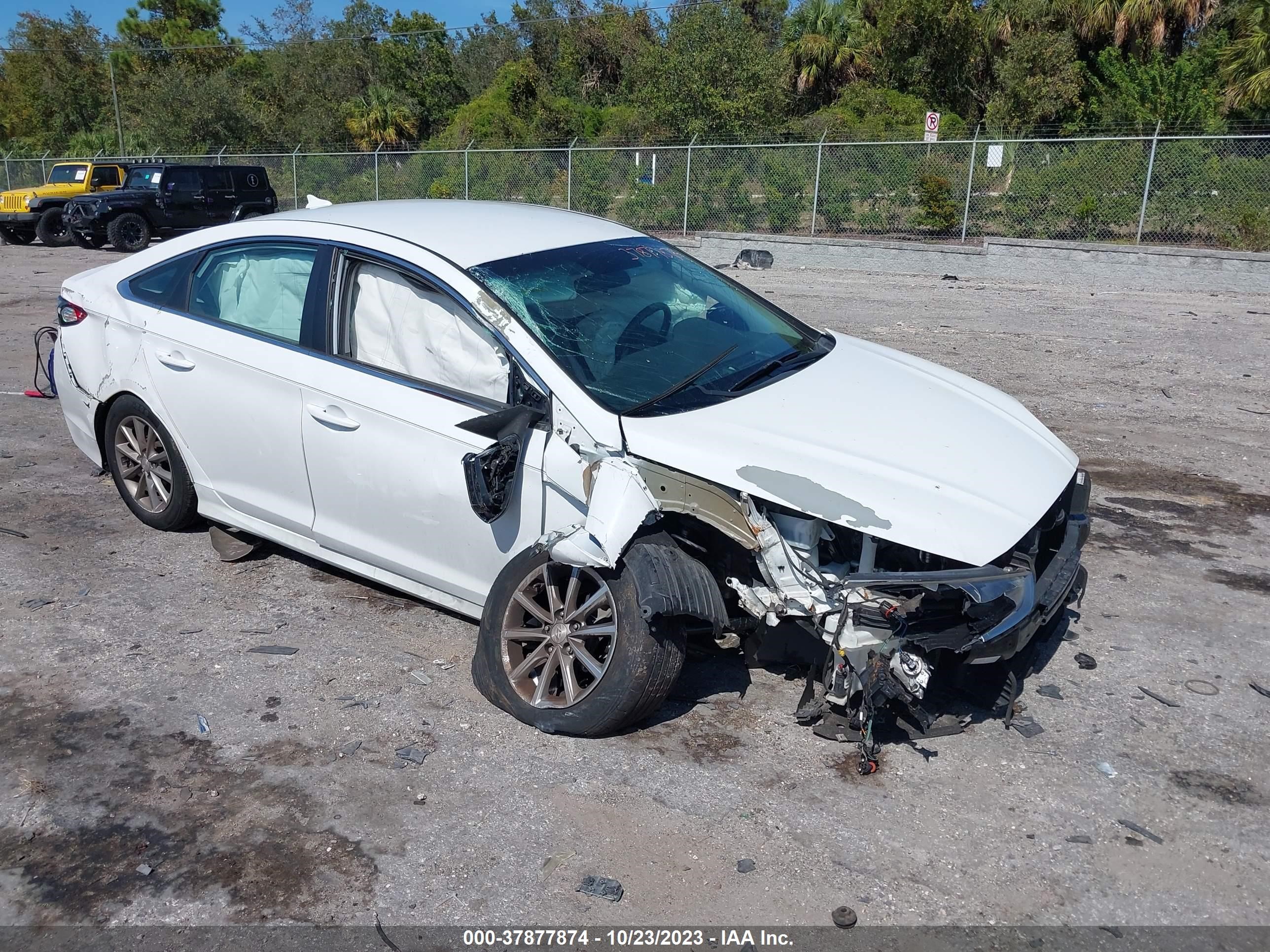 HYUNDAI SONATA 2018 5npe24af9jh710108