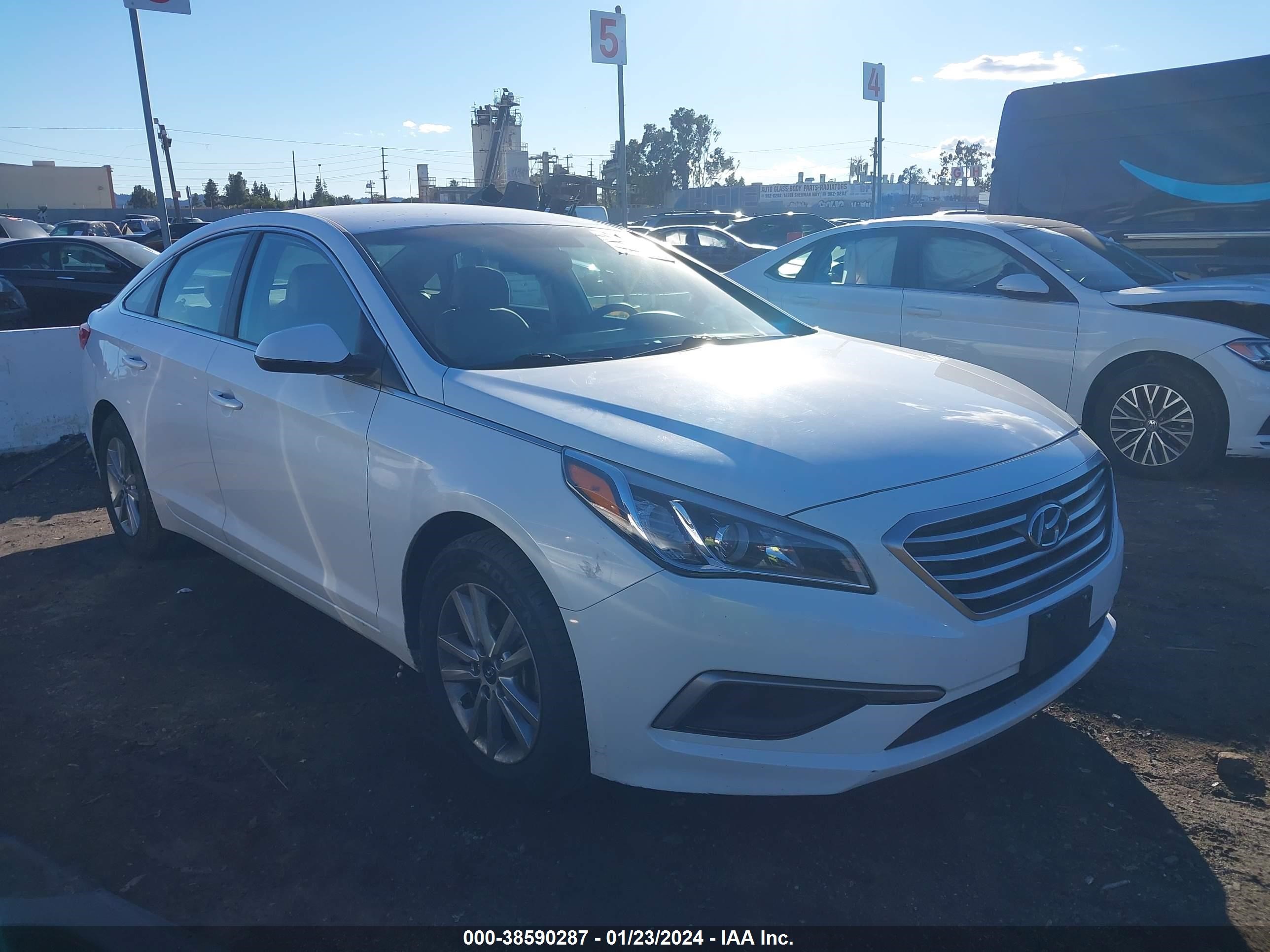 HYUNDAI SONATA 2017 5npe24afxhh438484