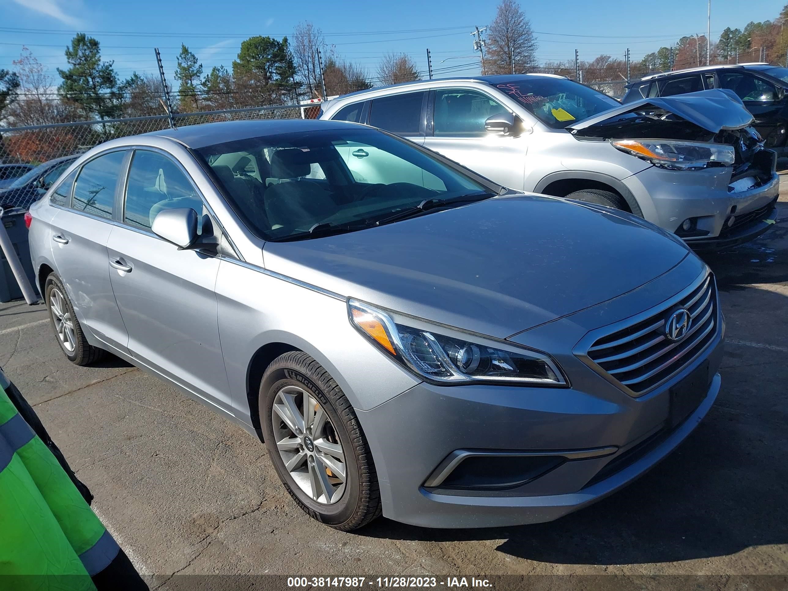 HYUNDAI SONATA 2017 5npe24afxhh488849