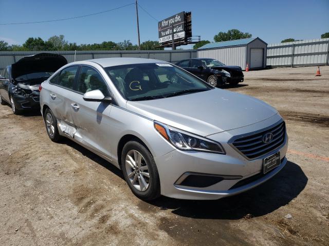 HYUNDAI SONATA SE 2017 5npe24afxhh493422