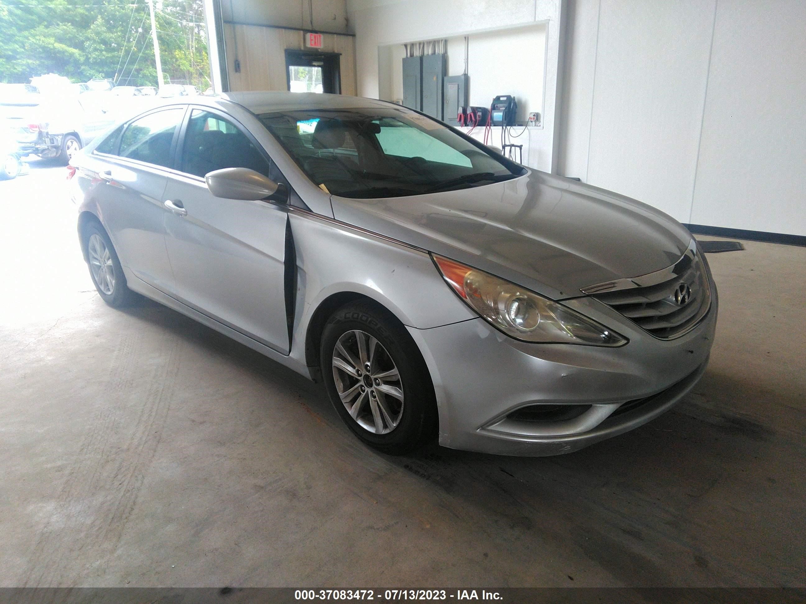 HYUNDAI SONATA 2011 5npeb4ac8bh055737