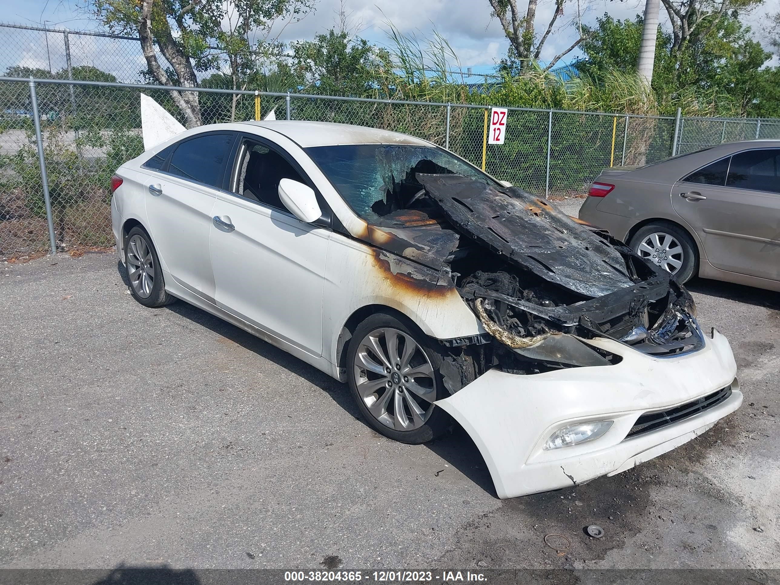 HYUNDAI SONATA 2013 5npec4ac1dh552838