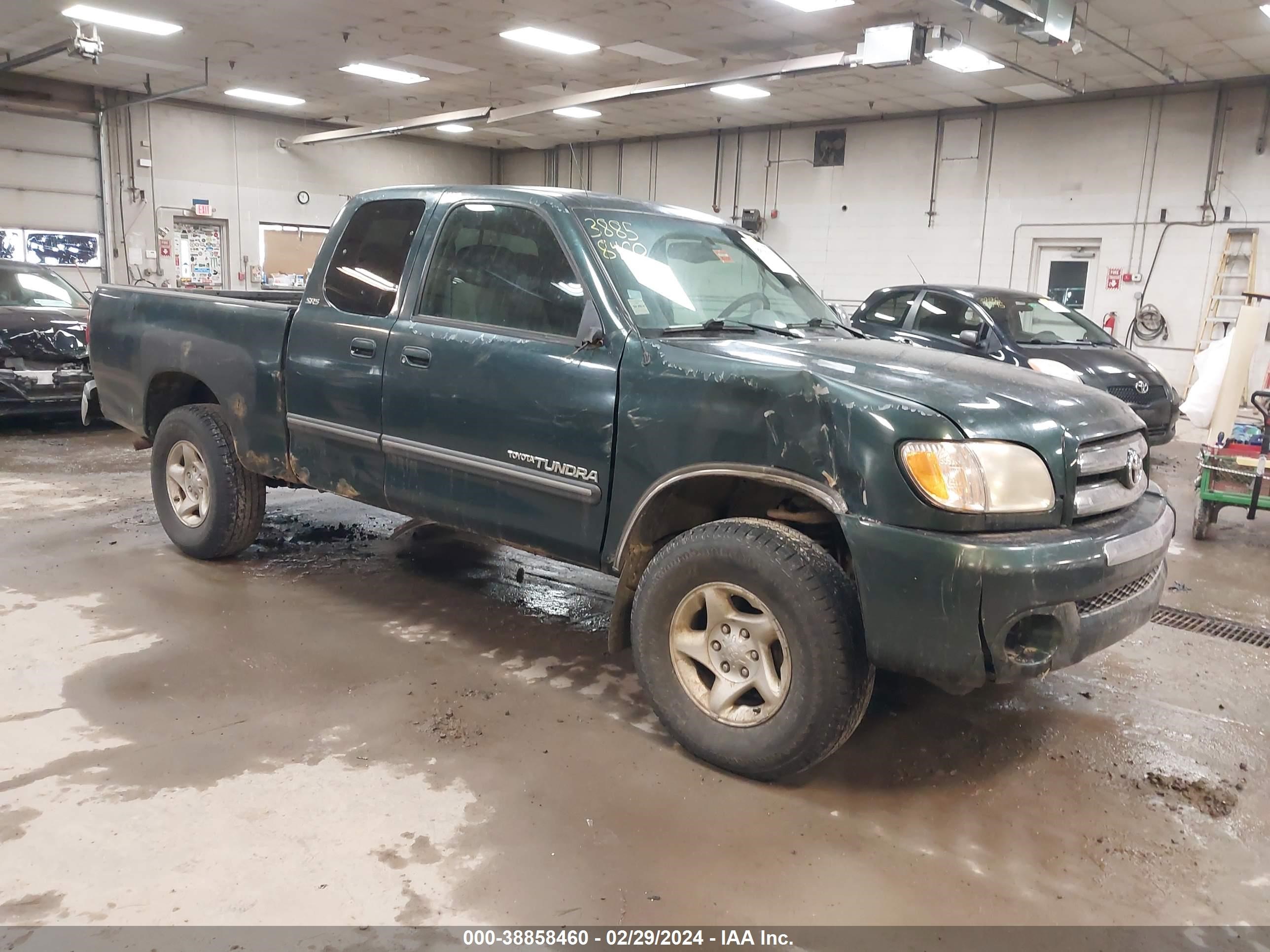 TOYOTA TUNDRA 2004 5tbbn441x4s434670