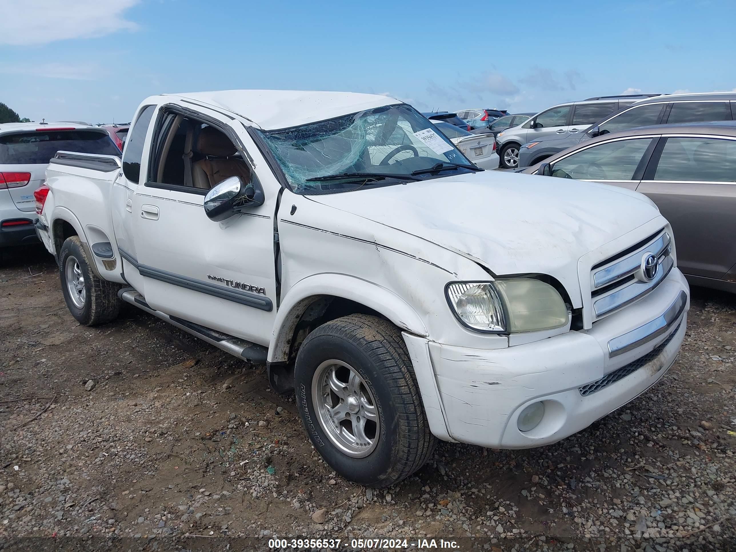 TOYOTA TUNDRA 2004 5tbbt44134s439831