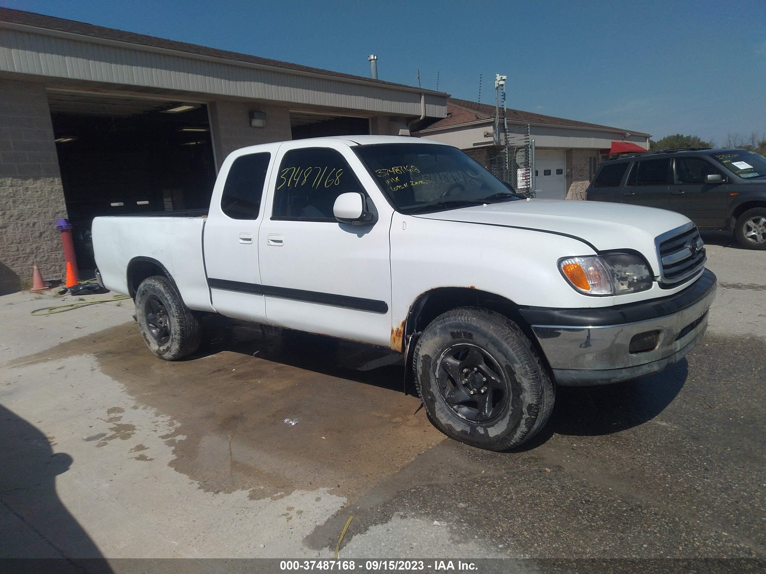 TOYOTA TUNDRA 2000 5tbbt4413ys057921