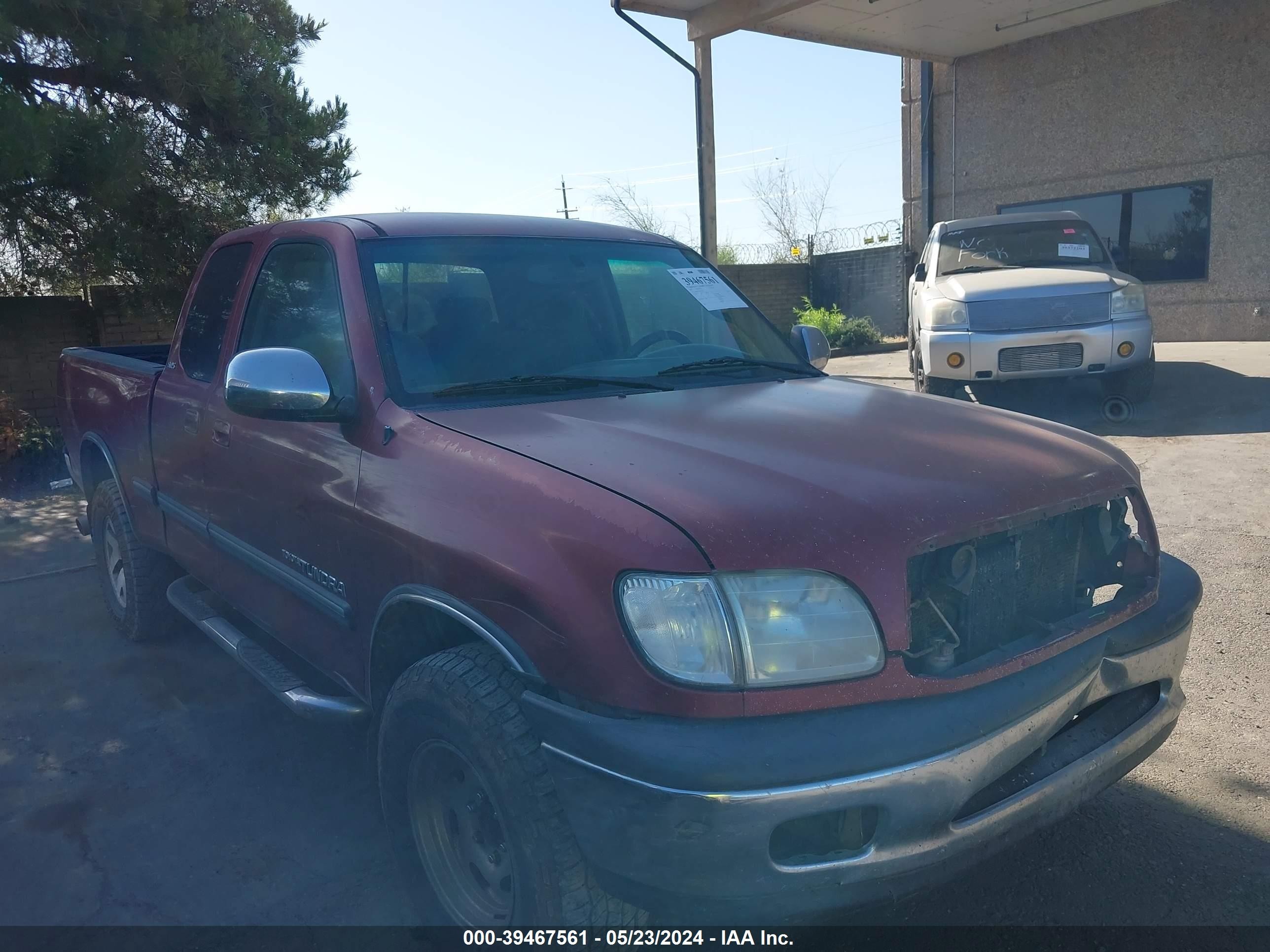 TOYOTA TUNDRA 2001 5tbbt44151s152101