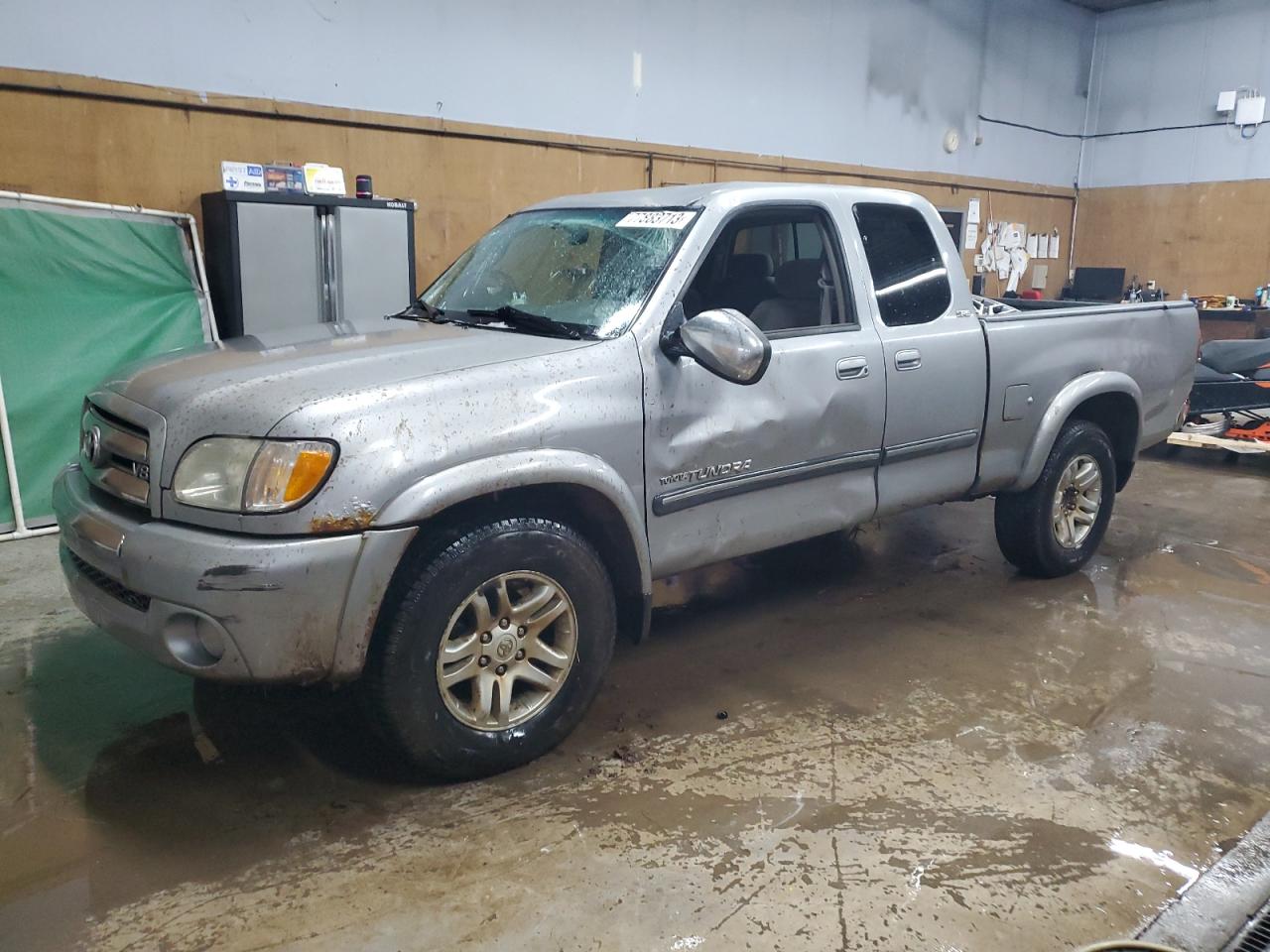 TOYOTA TUNDRA 2004 5tbbt44174s448516