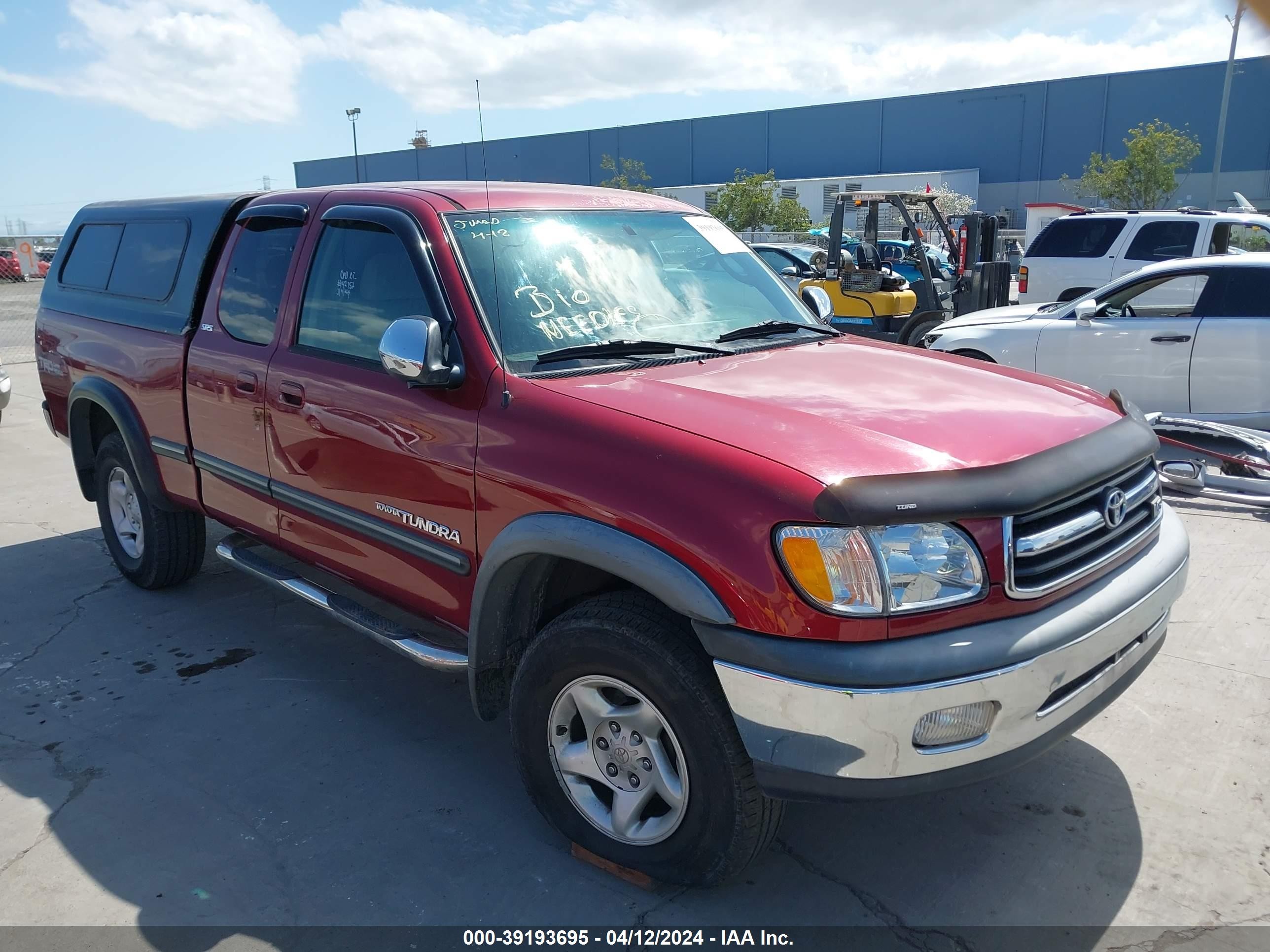 TOYOTA TUNDRA 2000 5tbbt4417ys074396