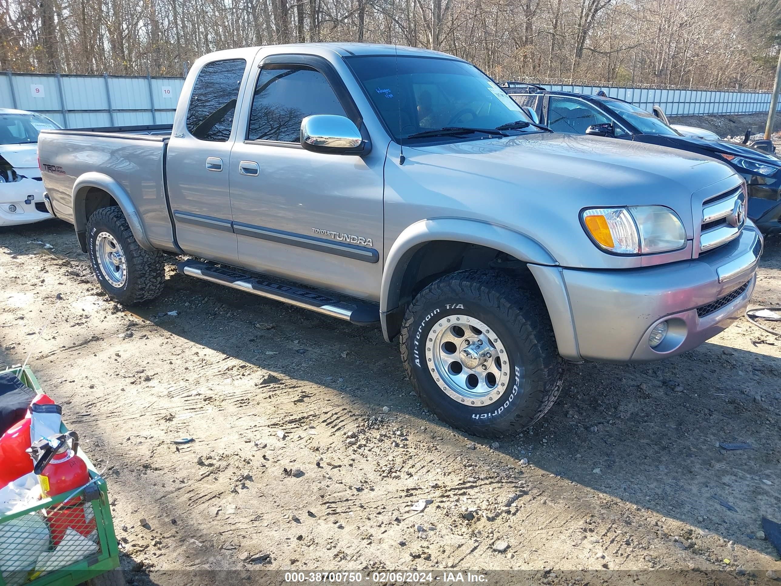 TOYOTA TUNDRA 2004 5tbbt44194s446119