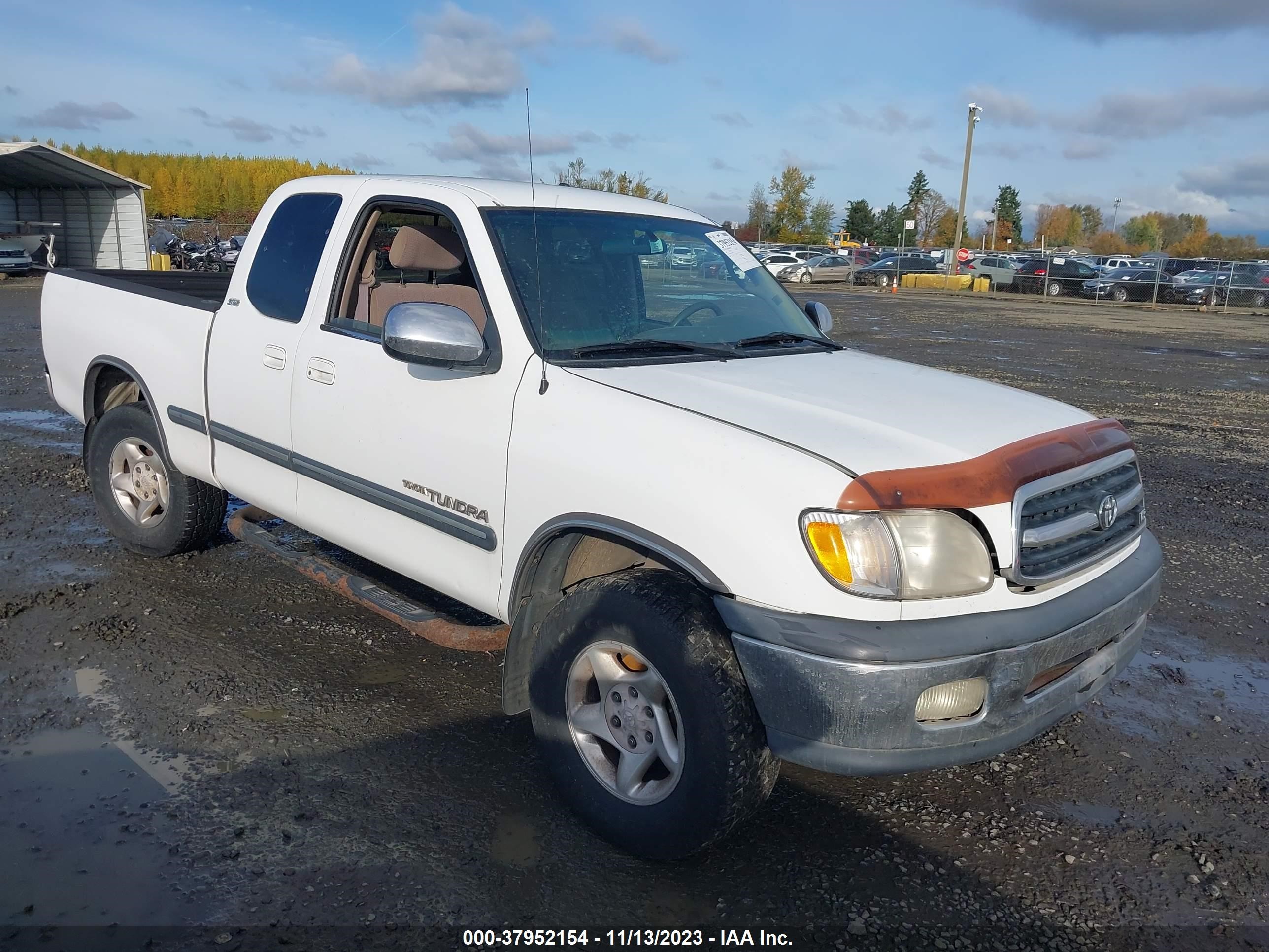 TOYOTA TUNDRA 2000 5tbbt441xys001572