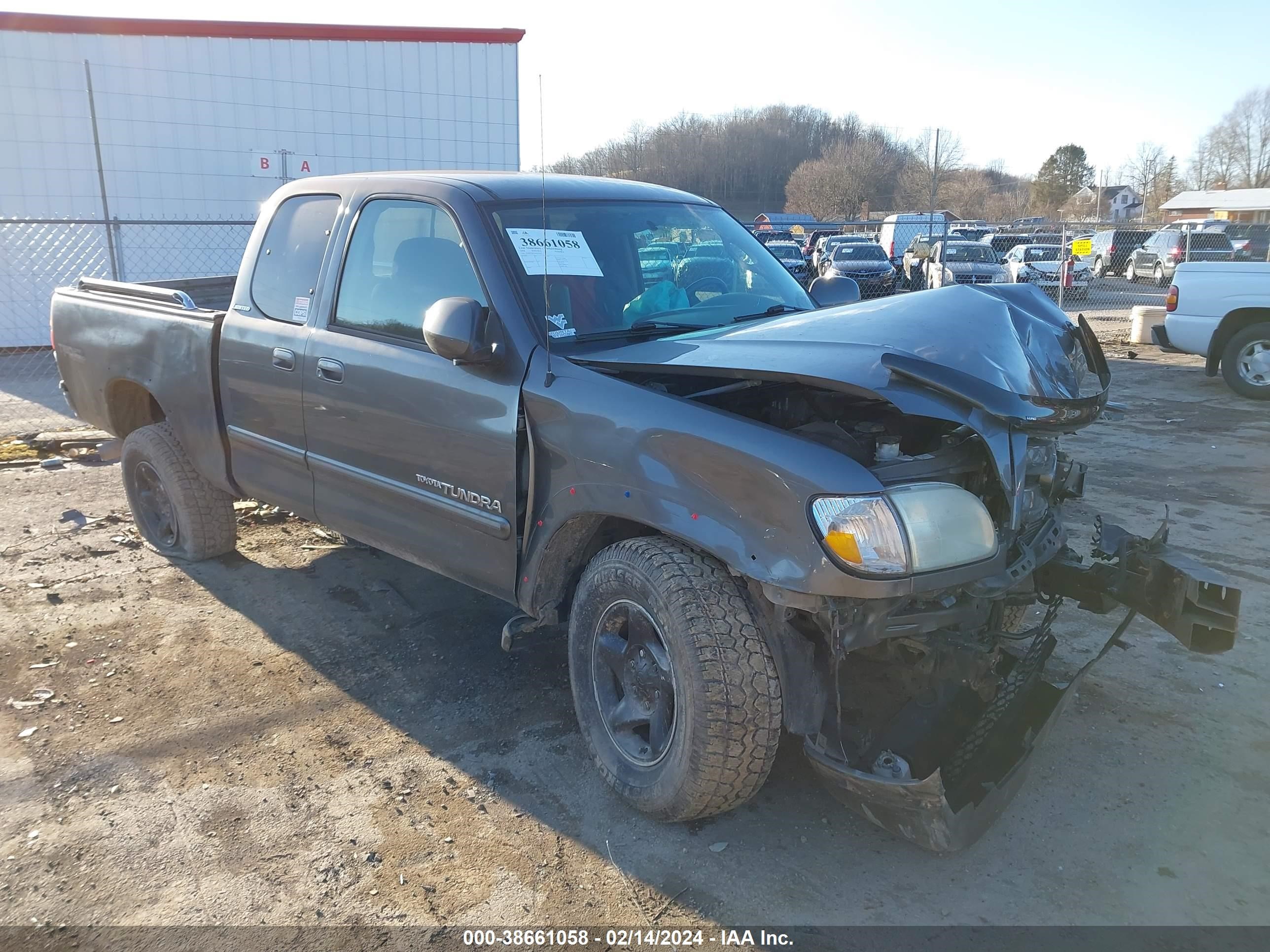 TOYOTA TUNDRA 2004 5tbbt48134s455327