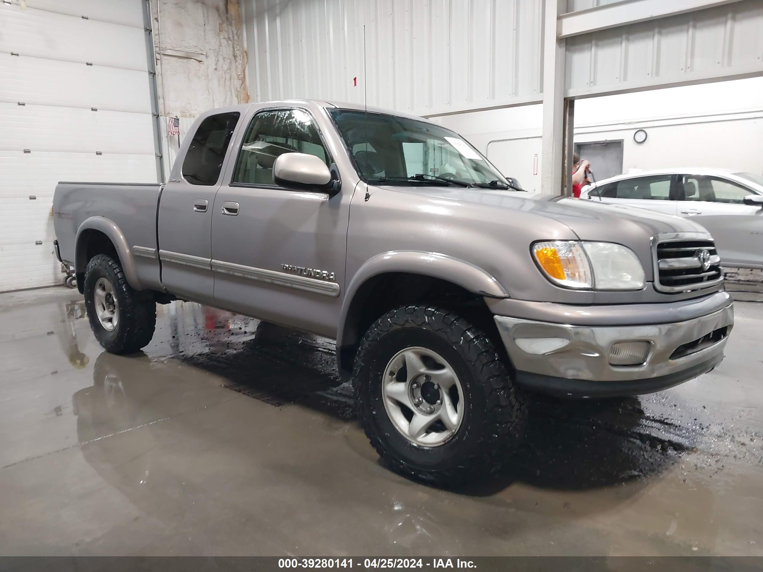 TOYOTA TUNDRA 2001 5tbbt48171s143278