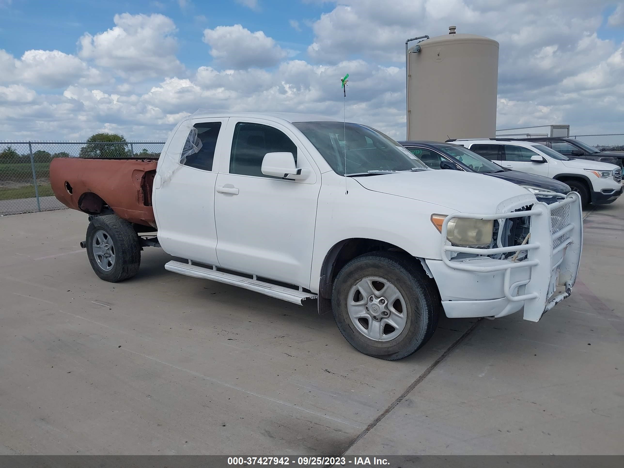 TOYOTA TUNDRA 2007 5tbbt54197s450679