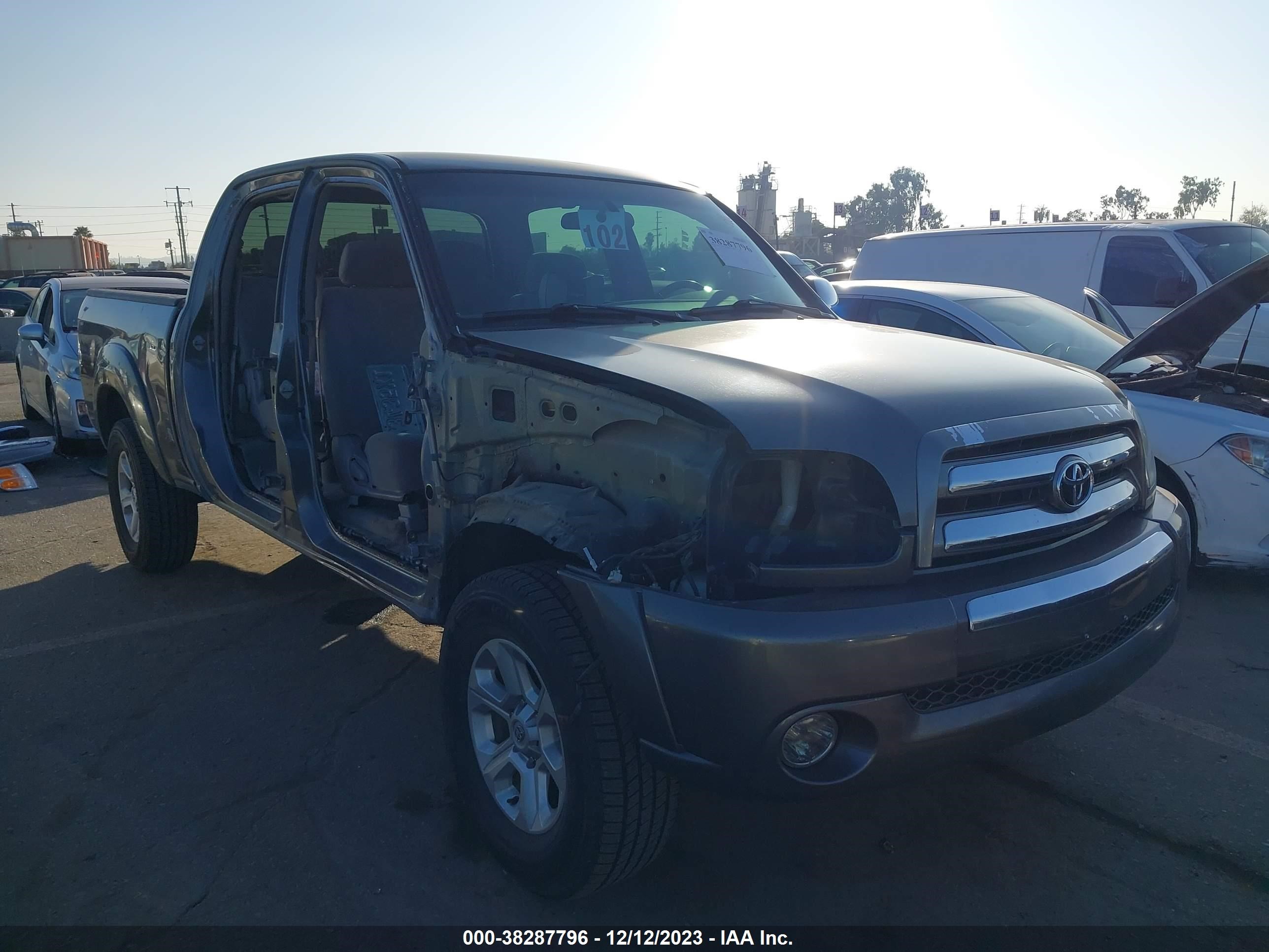 TOYOTA TUNDRA 2004 5tbet34134s455793