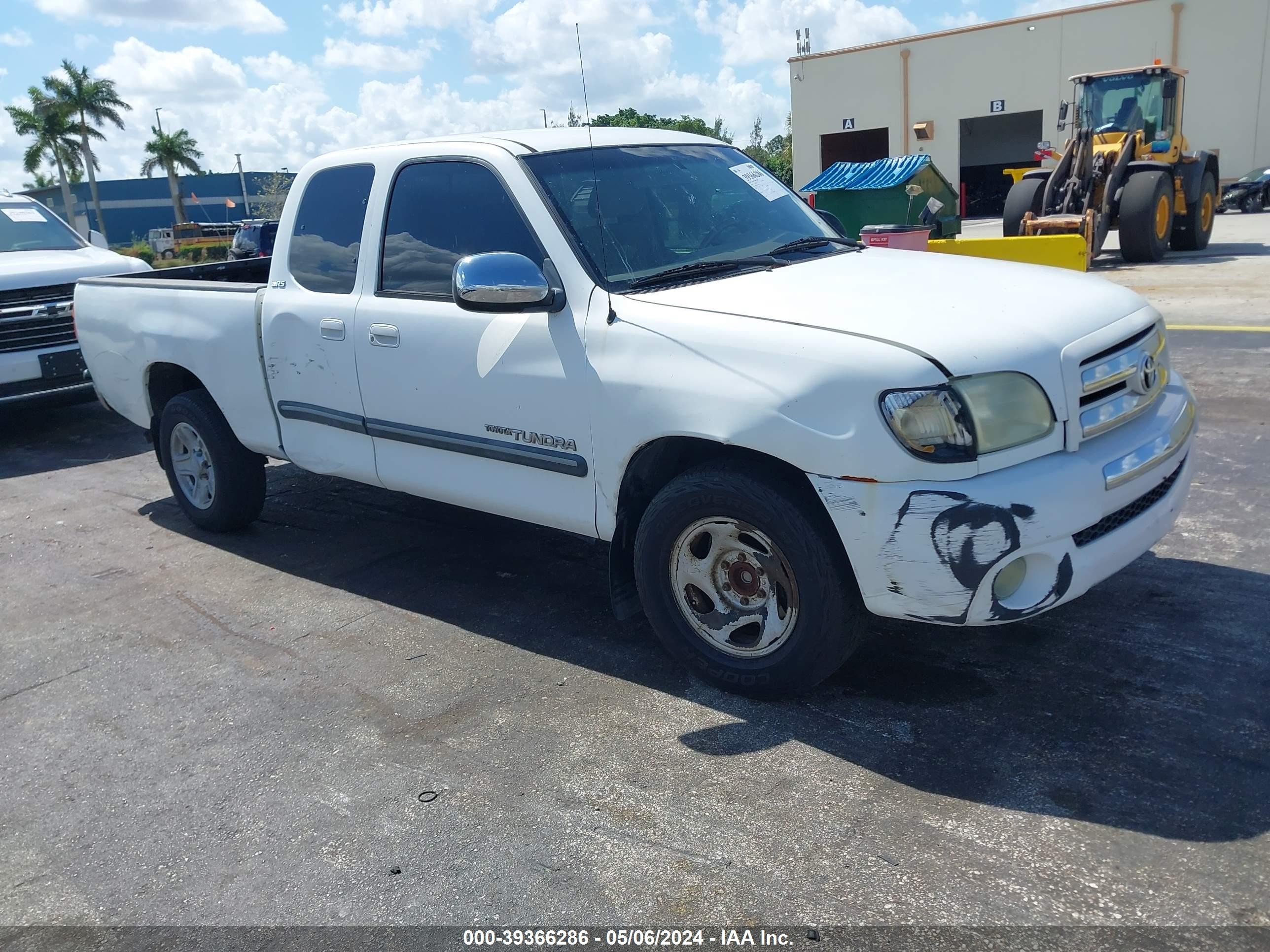 TOYOTA TUNDRA 2004 5tbrn34104s440714