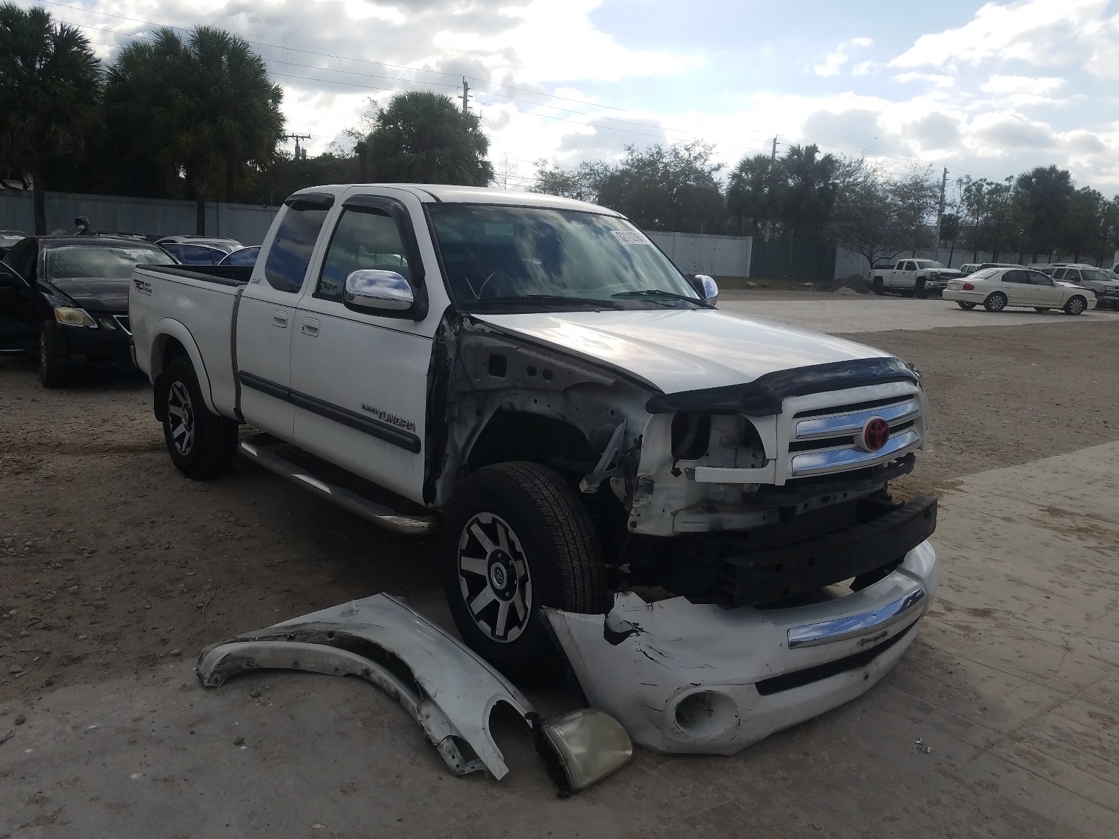 TOYOTA TUNDRA ACC 2004 5tbrn34174s441763