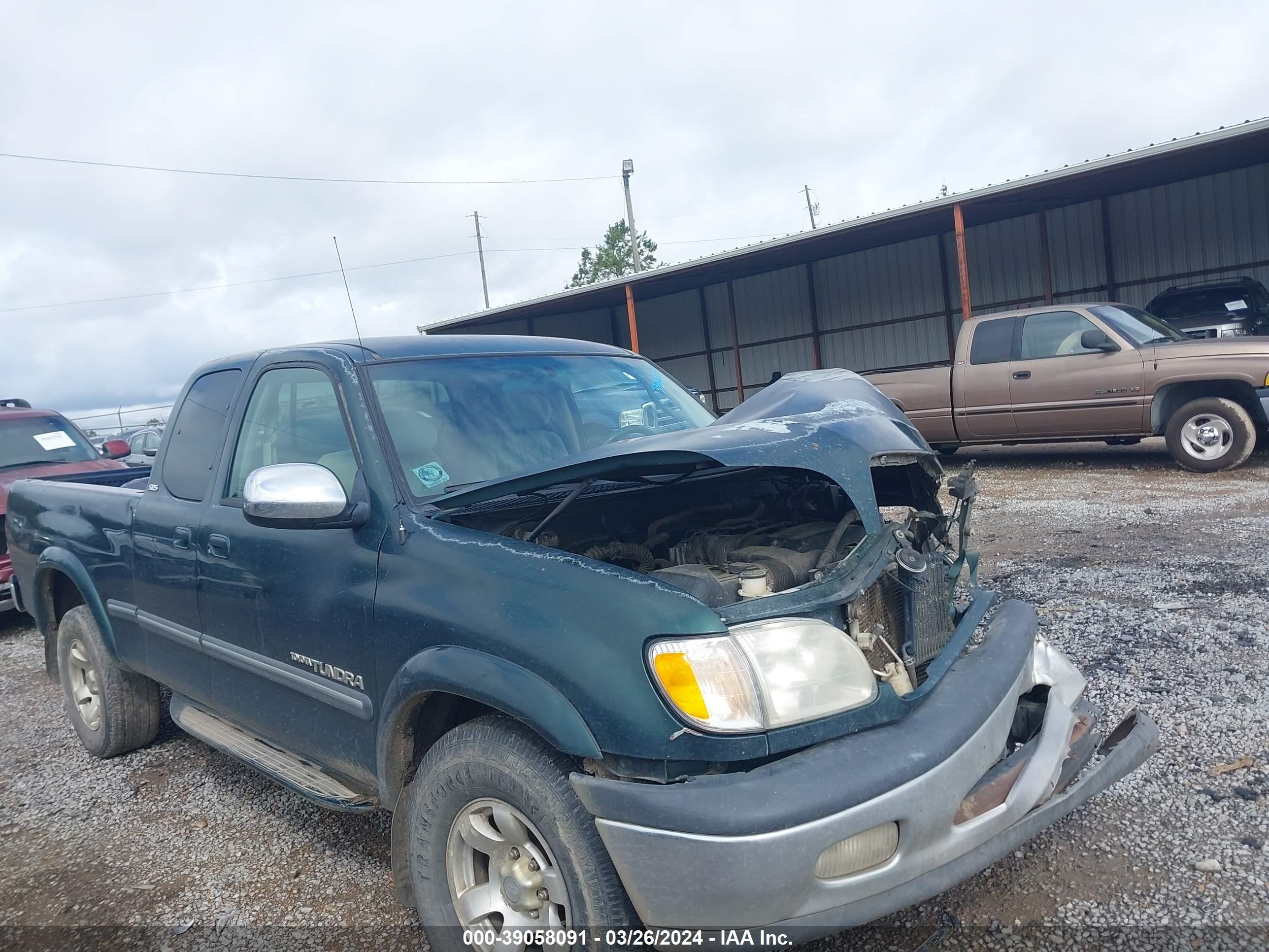 TOYOTA TUNDRA 2000 5tbrt3417ys018547