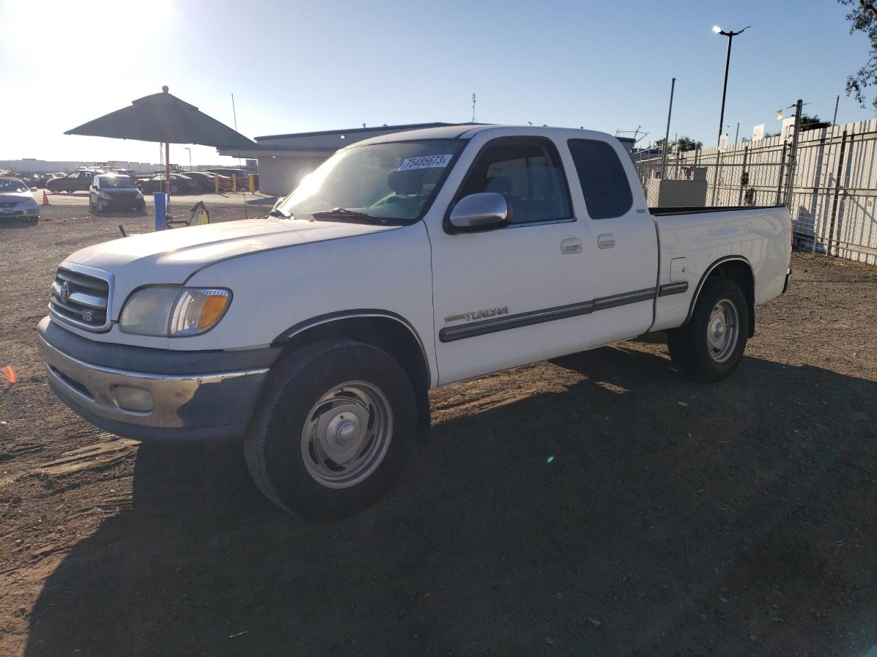 TOYOTA TUNDRA 2000 5tbrt3418ys004446