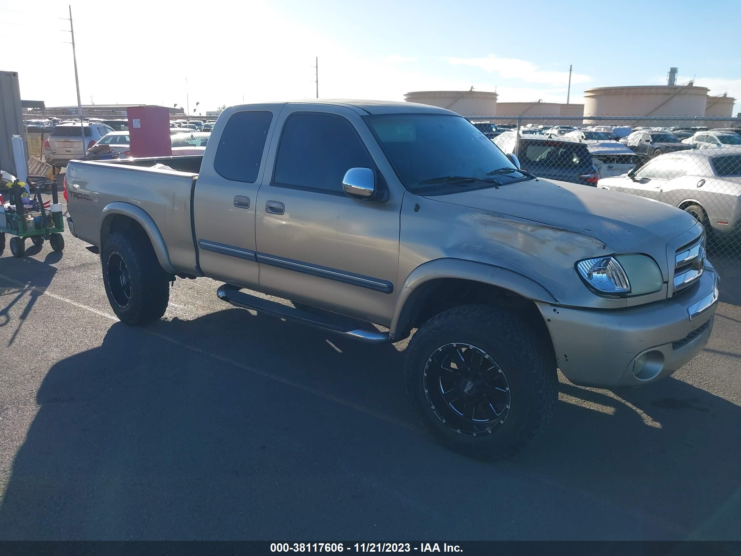 TOYOTA TUNDRA 2004 5tbrt341x4s445439