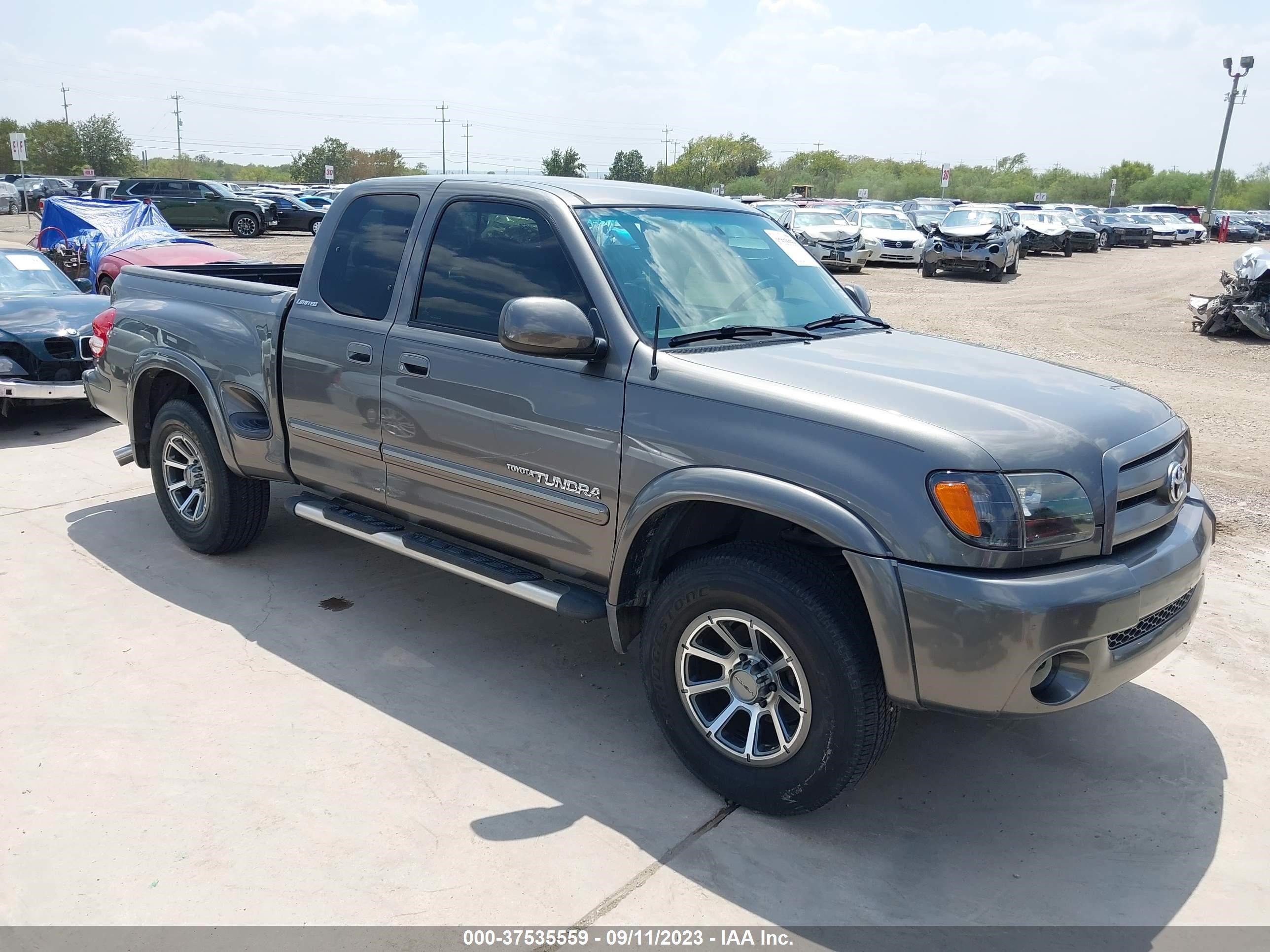 TOYOTA TUNDRA 2003 5tbrt38113s342340