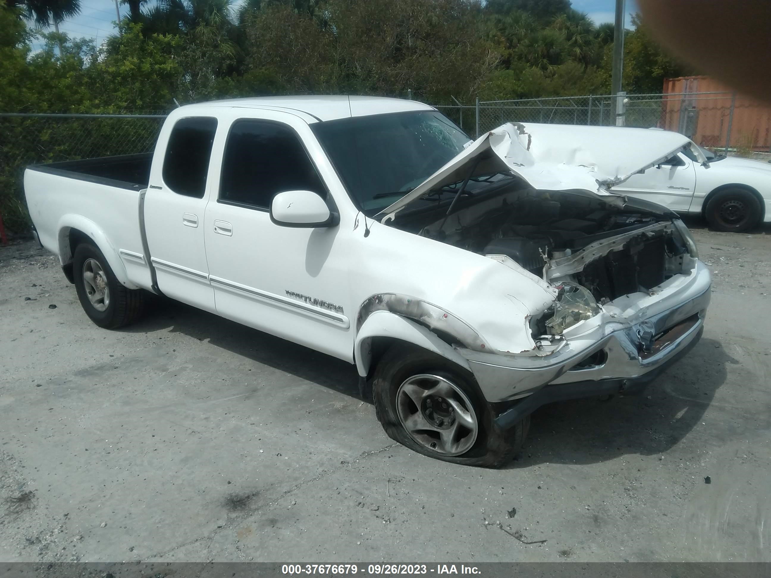 TOYOTA TUNDRA 2002 5tbrt38192s241240