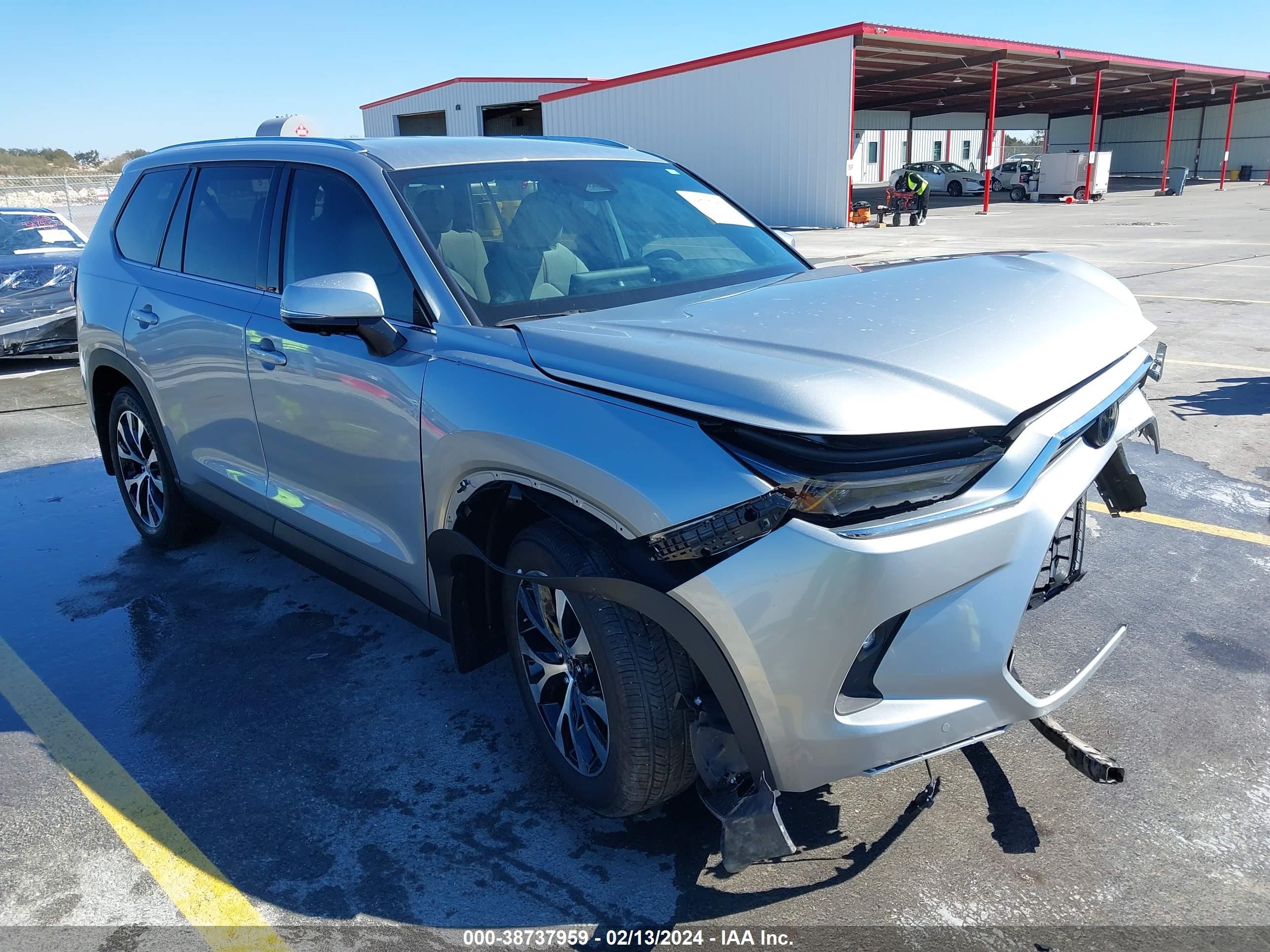 TOYOTA CAMRY 2024 5tdadab54rs005347