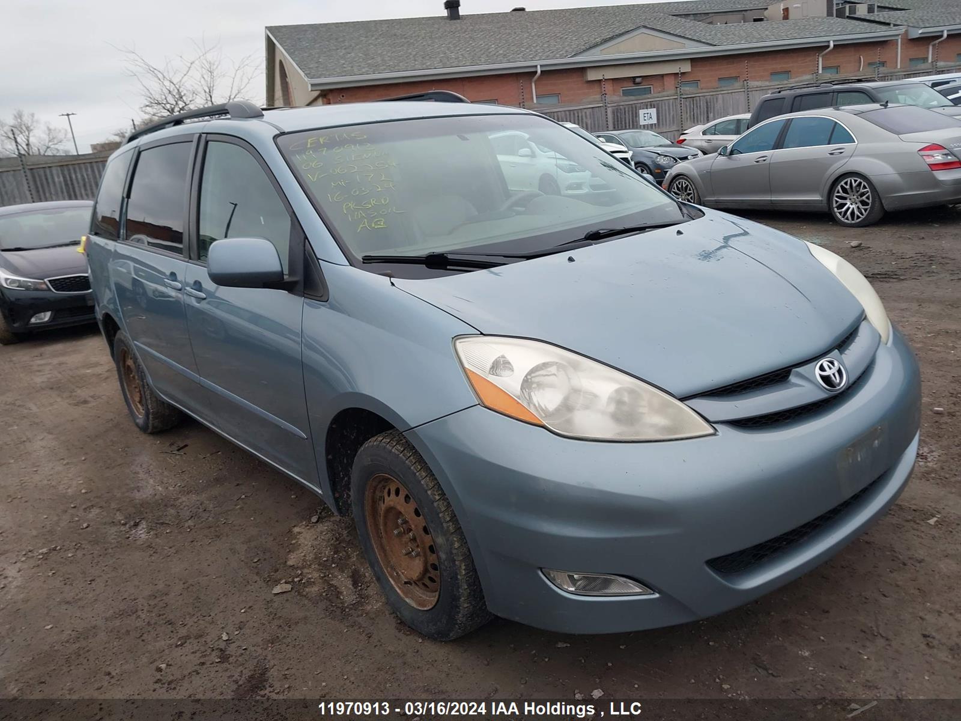 TOYOTA SIENNA 2006 5tdba22c06s062254