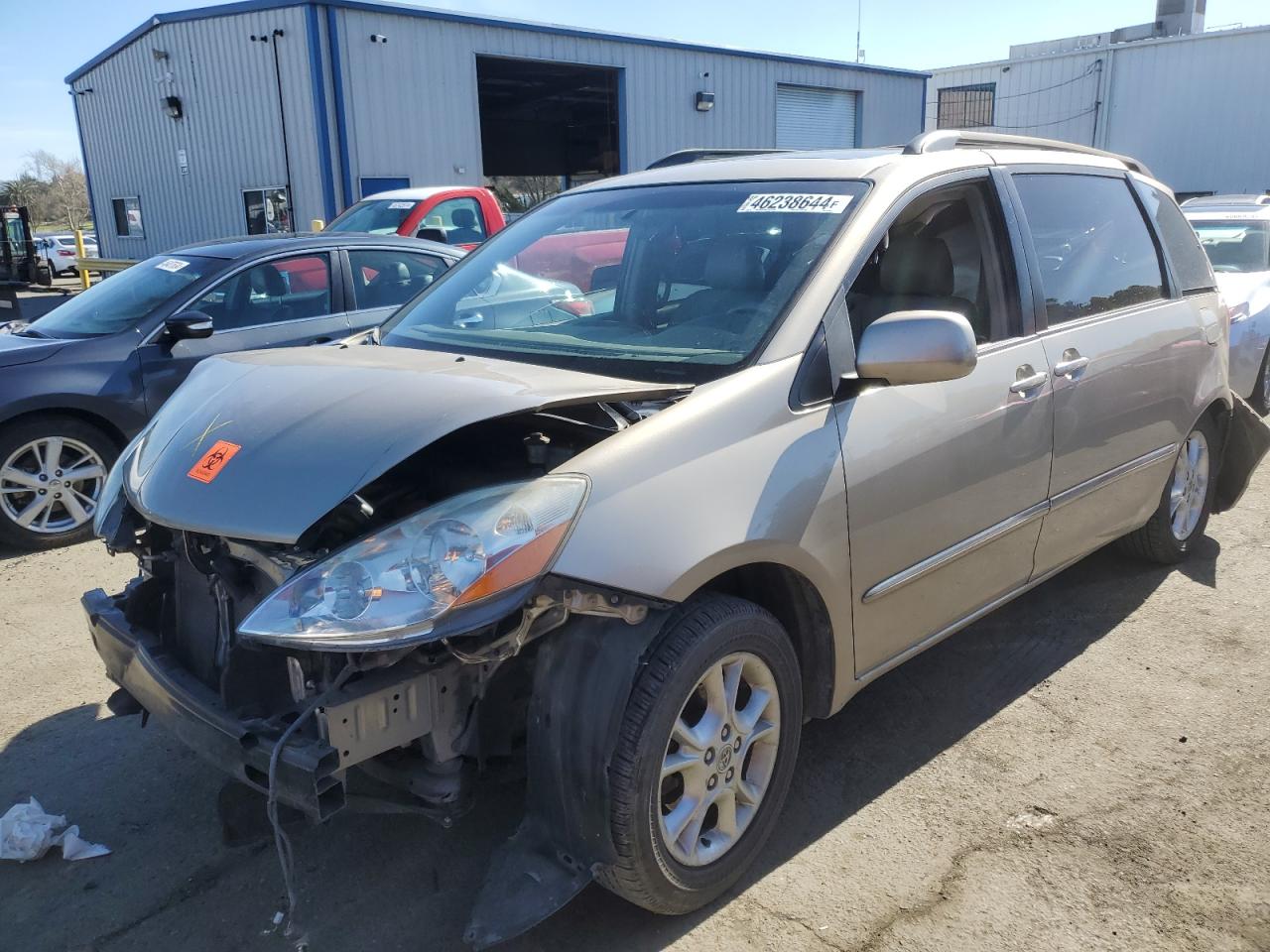 TOYOTA SIENNA 2006 5tdba22c06s072928