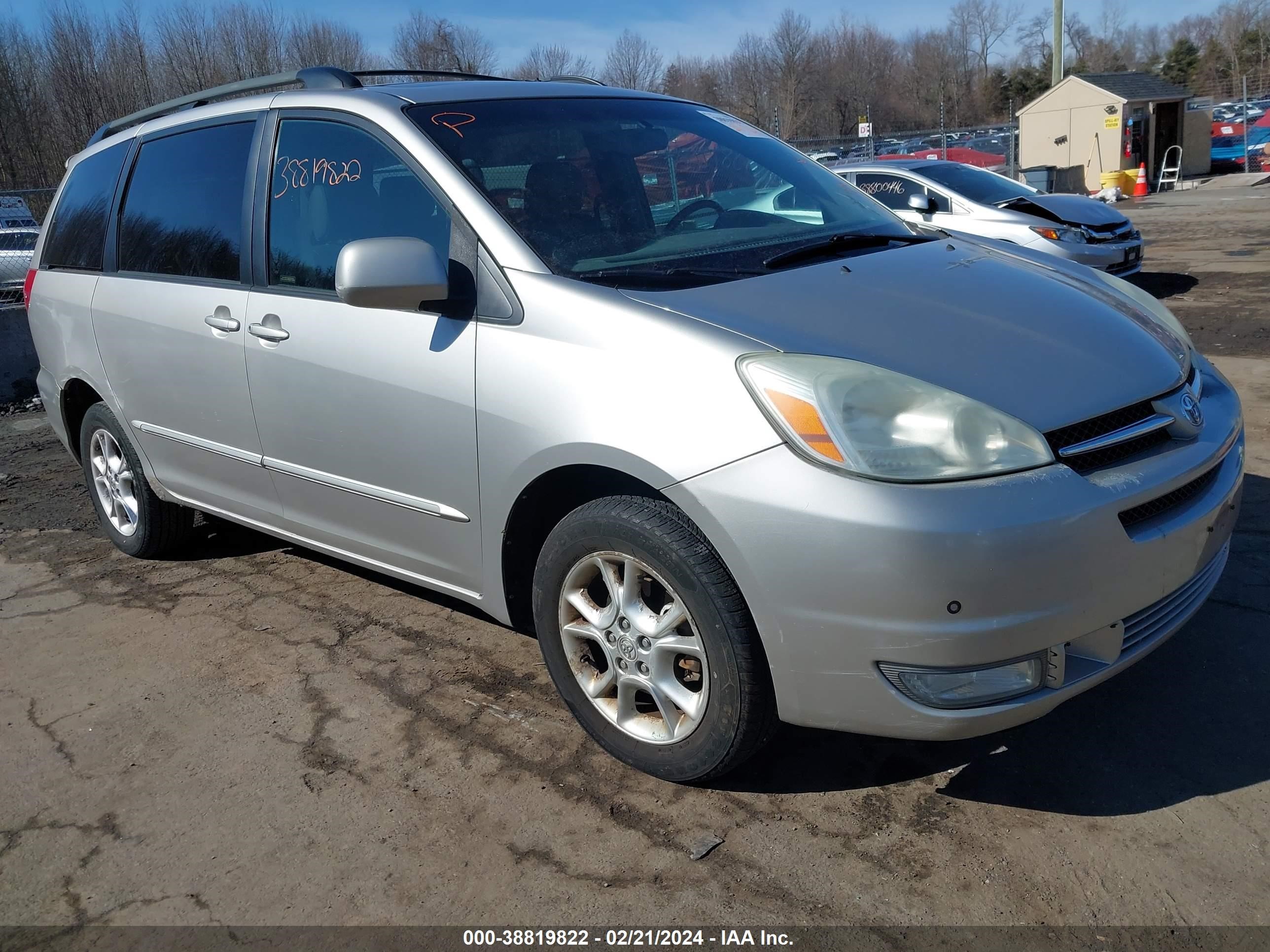 TOYOTA SIENNA 2004 5tdba22c14s005347