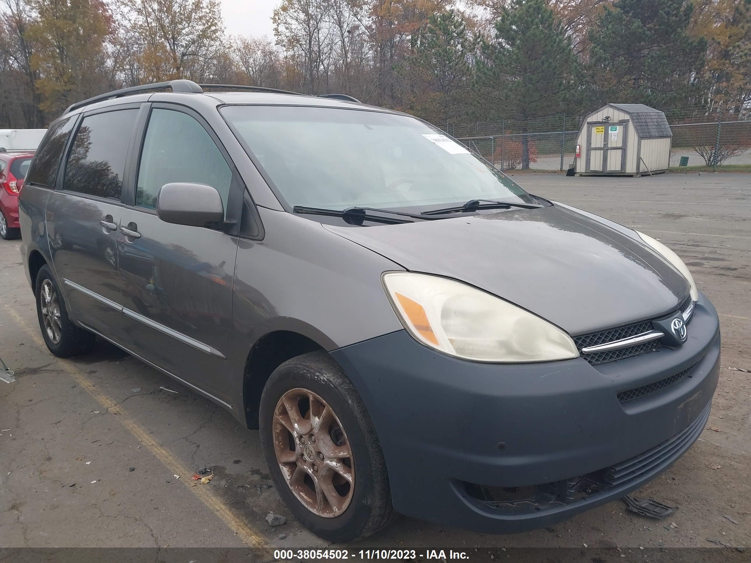 TOYOTA SIENNA 2005 5tdba22c25s047110