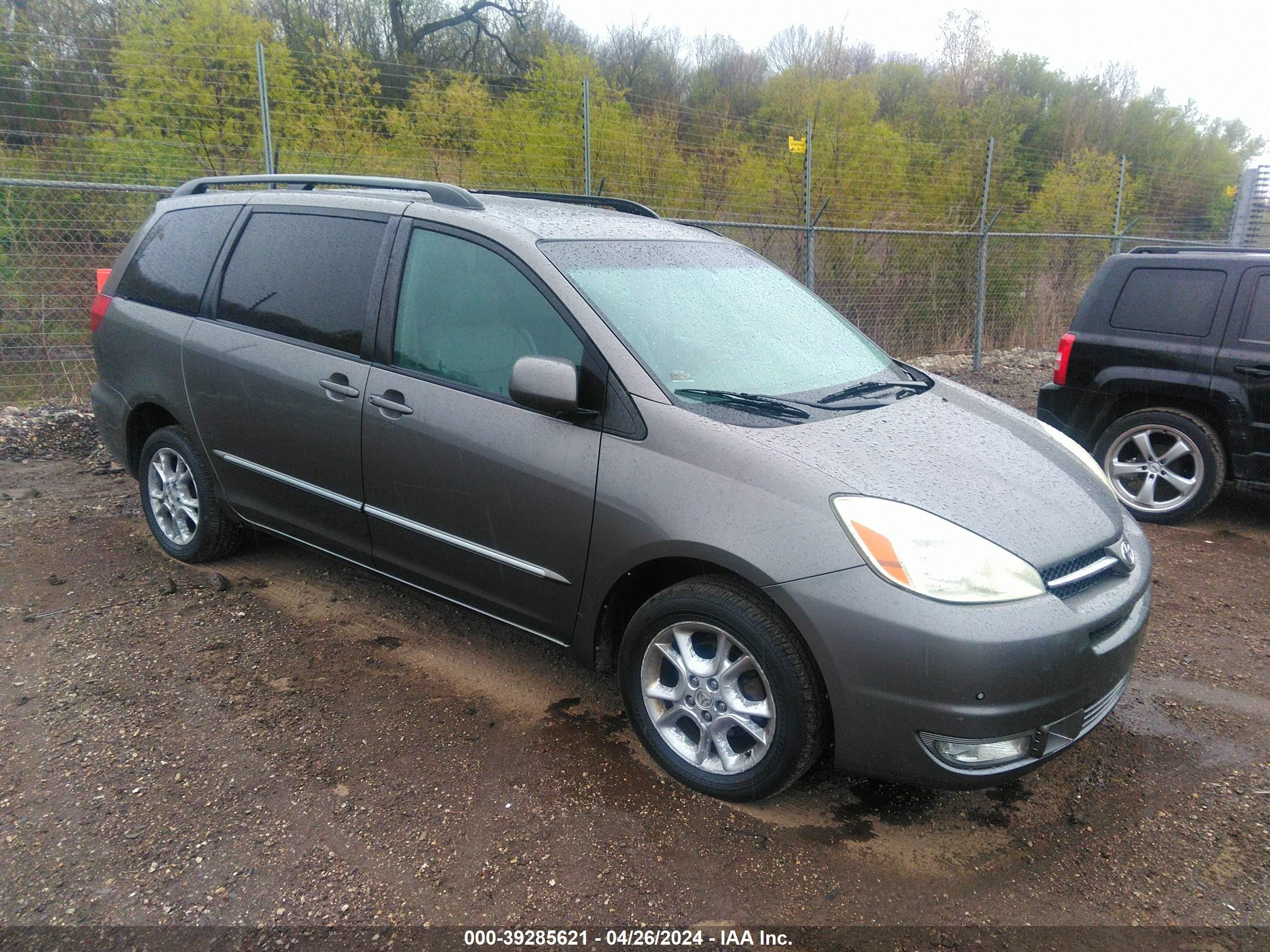 TOYOTA SIENNA 2004 5tdba22c64s015758