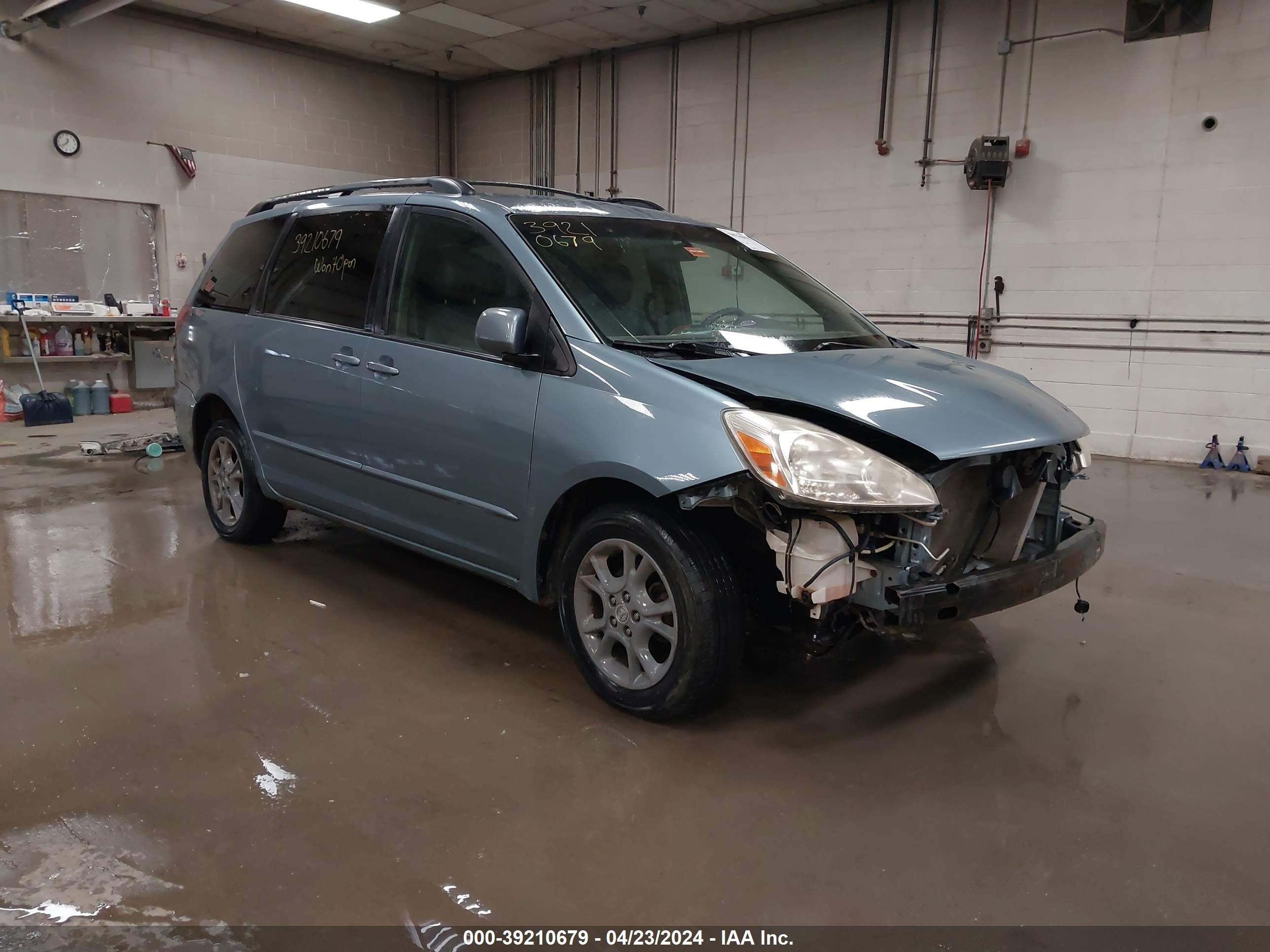 TOYOTA SIENNA 2005 5tdba22c65s049667