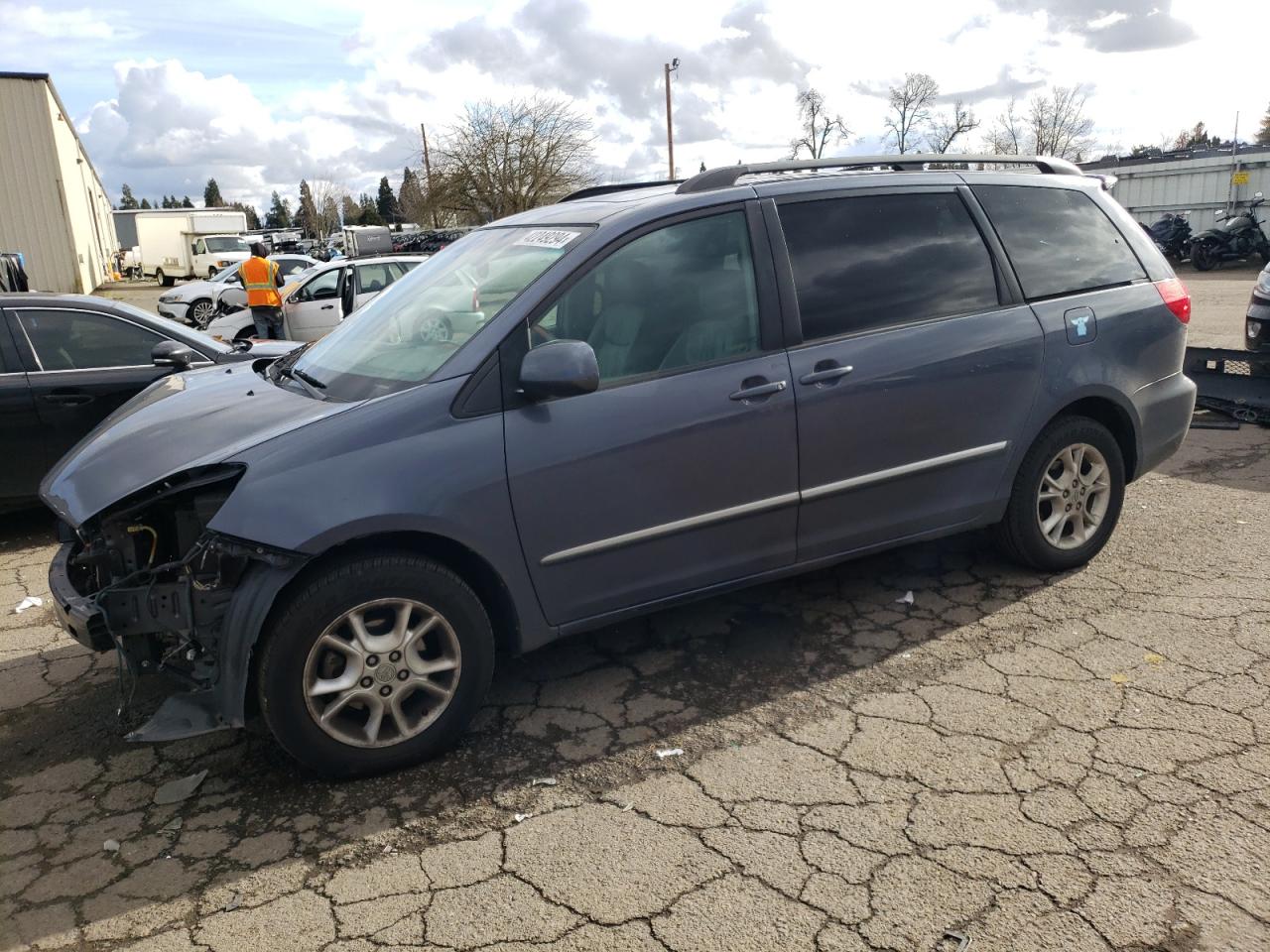 TOYOTA SIENNA 2006 5tdba22c66s075414