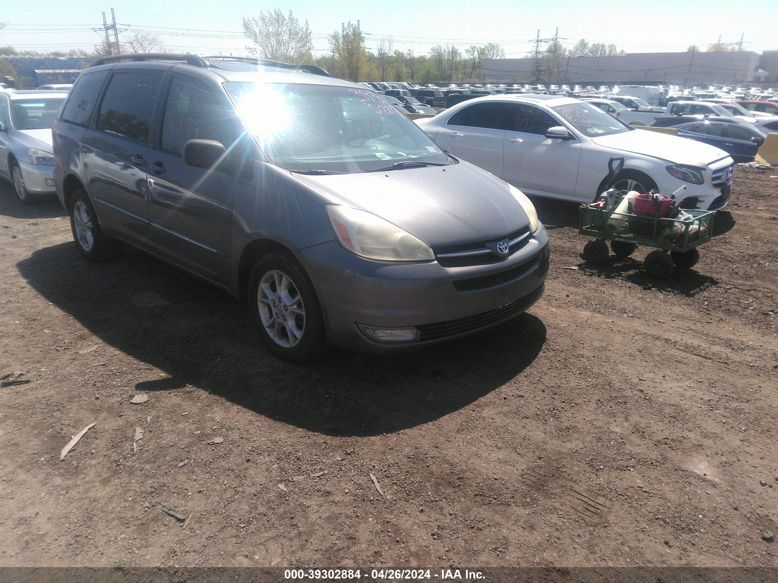 TOYOTA SIENNA 2005 5tdba22c75s047510