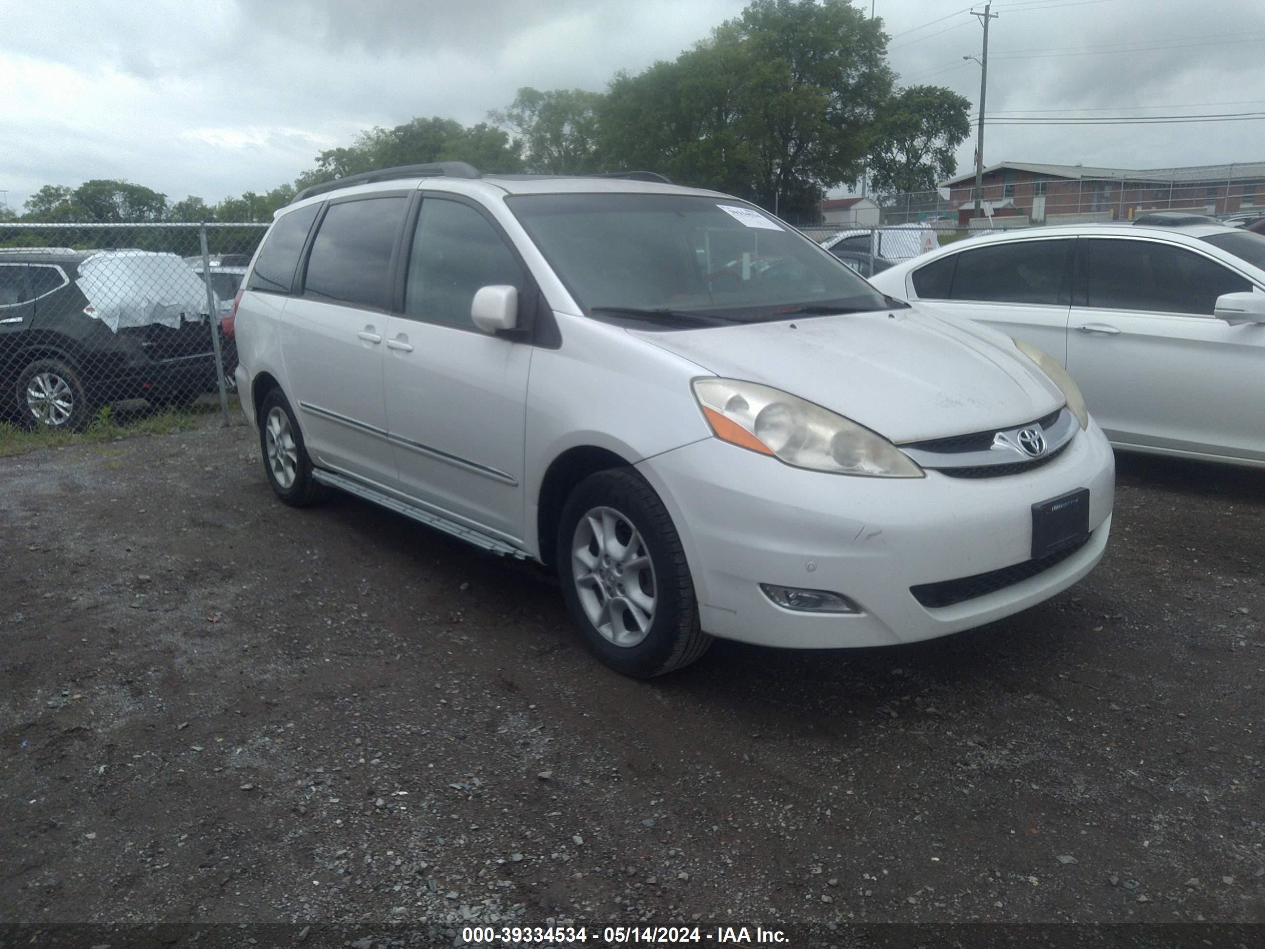 TOYOTA SIENNA 2006 5tdba22c76s064227