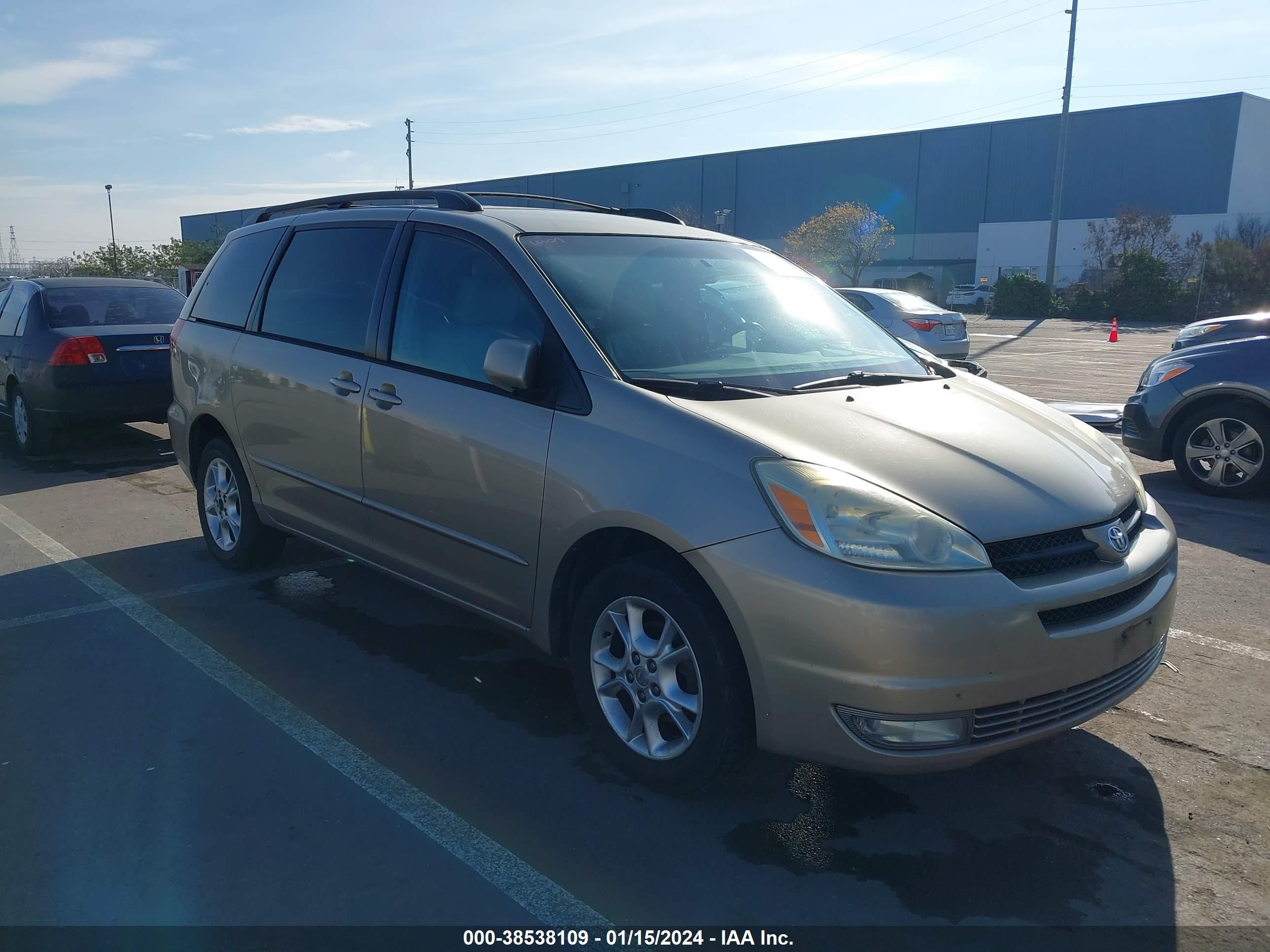 TOYOTA SIENNA 2004 5tdba22c94s013325