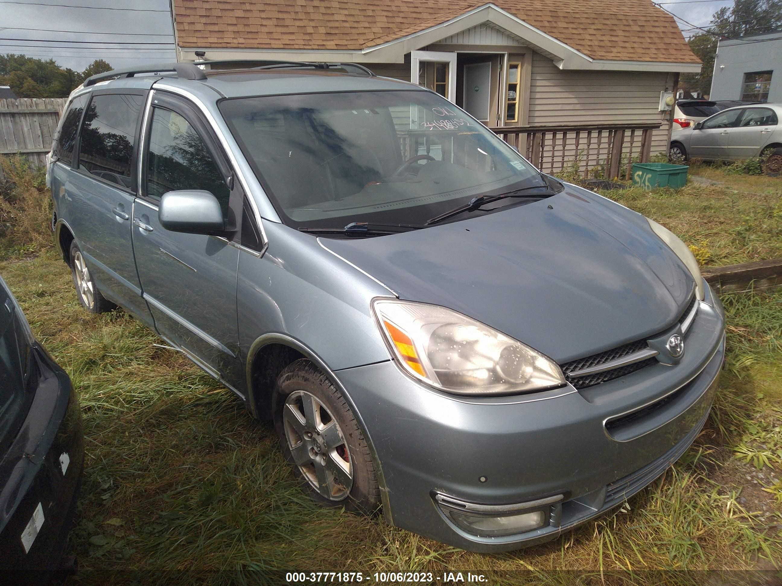 TOYOTA SIENNA 2005 5tdba22c95s039246