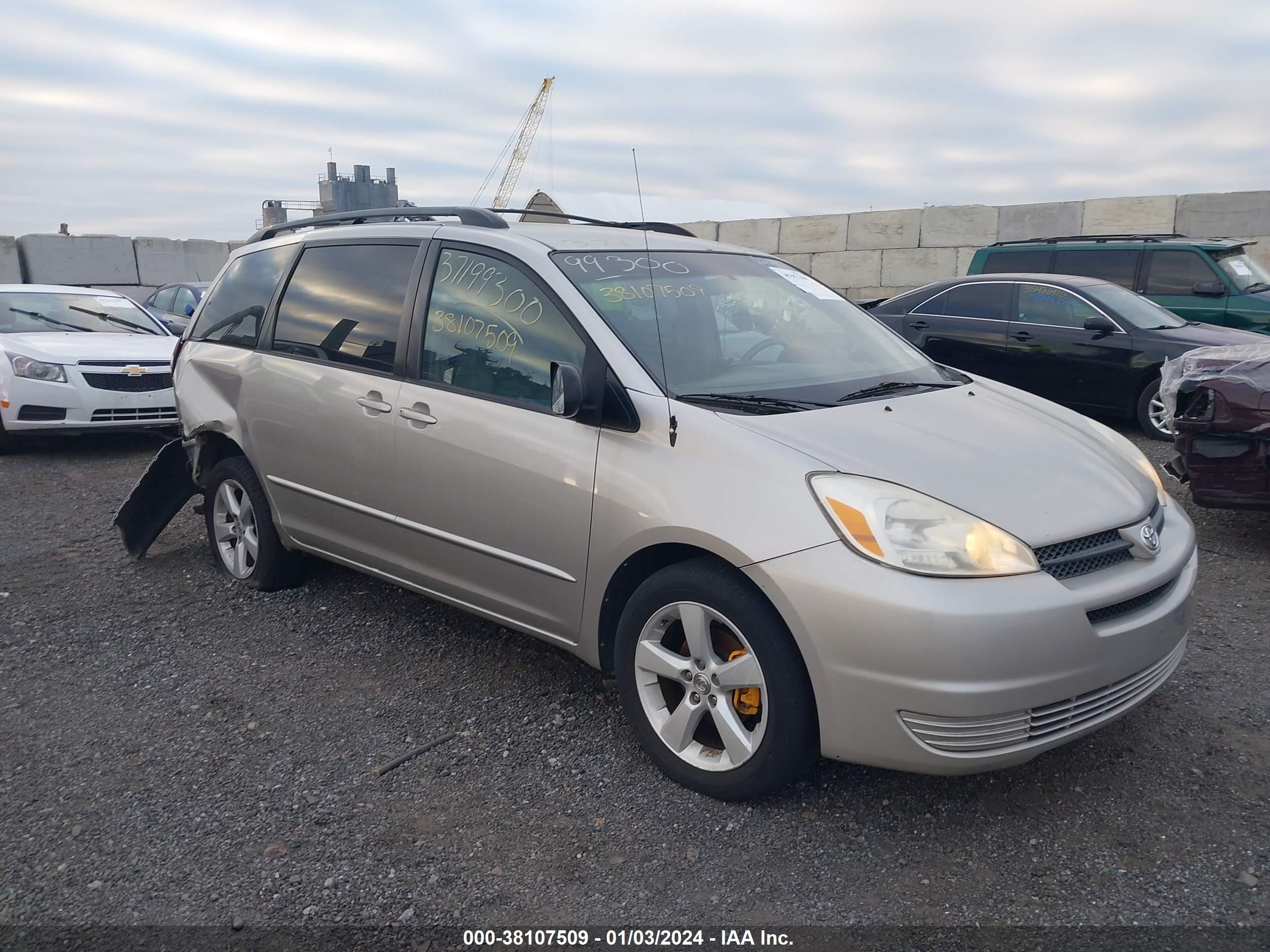 TOYOTA SIENNA 2004 5tdba23c04s018153