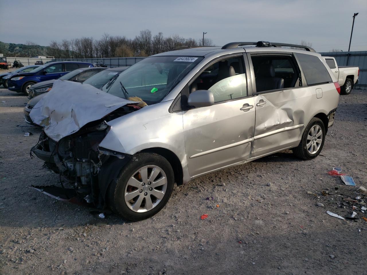 TOYOTA SIENNA 2007 5tdbk22c17s002711