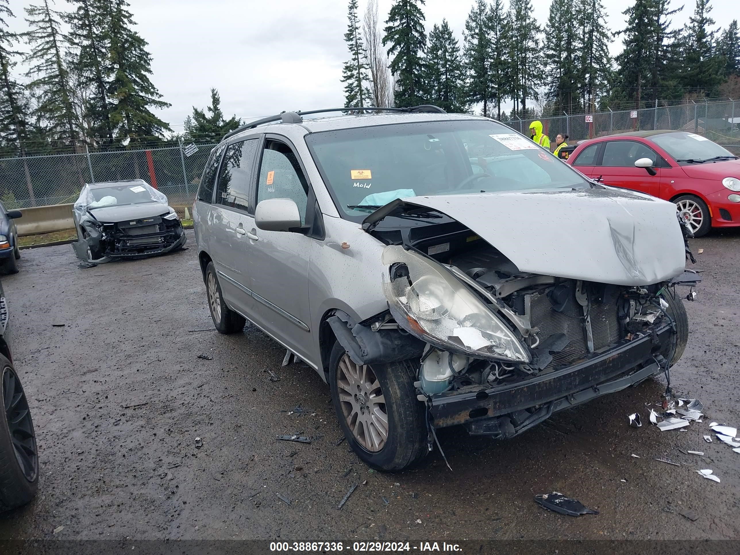 TOYOTA SIENNA 2008 5tdbk22c18s010597