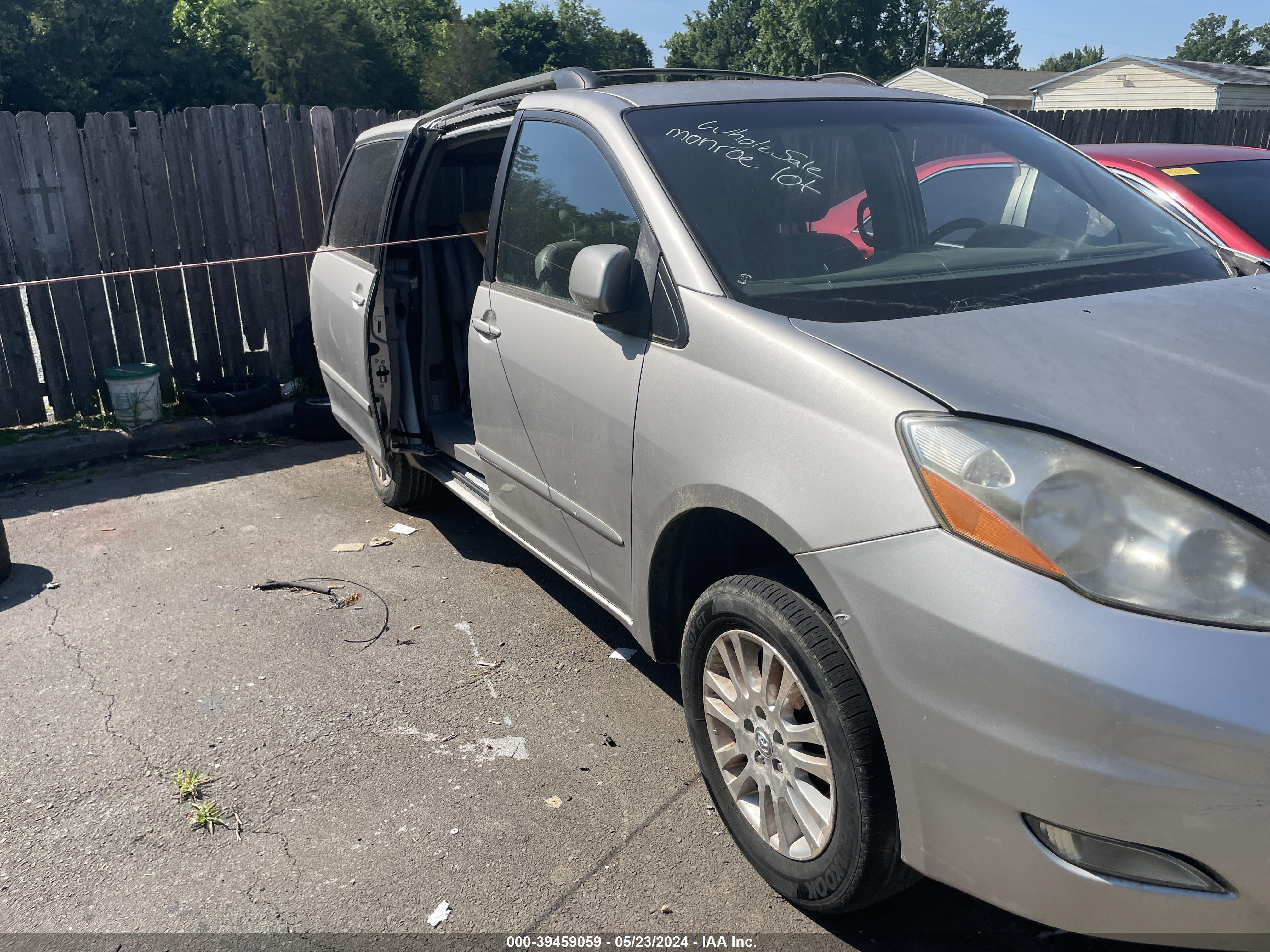 TOYOTA SIENNA 2007 5tdbk22c37s008249