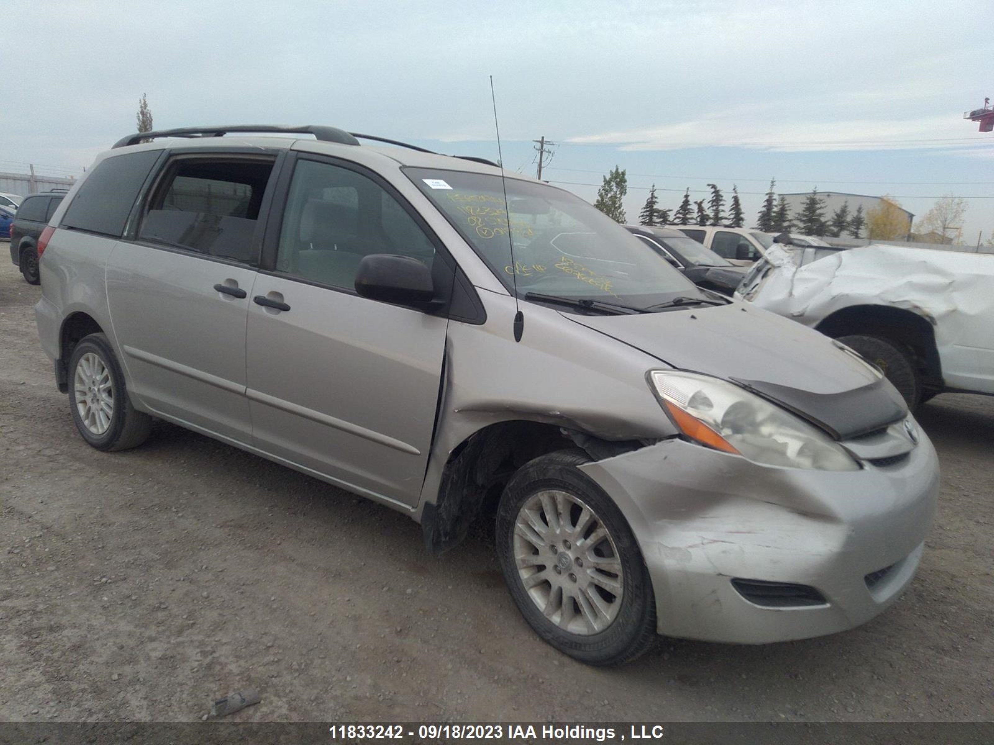 TOYOTA SIENNA 2008 5tdbk29c28s017824