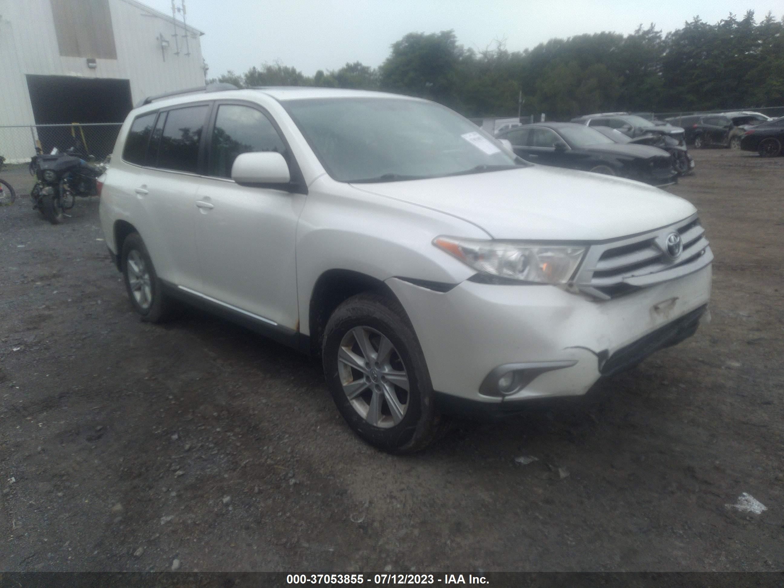 TOYOTA HIGHLANDER 2013 5tdbk3eh0ds276927