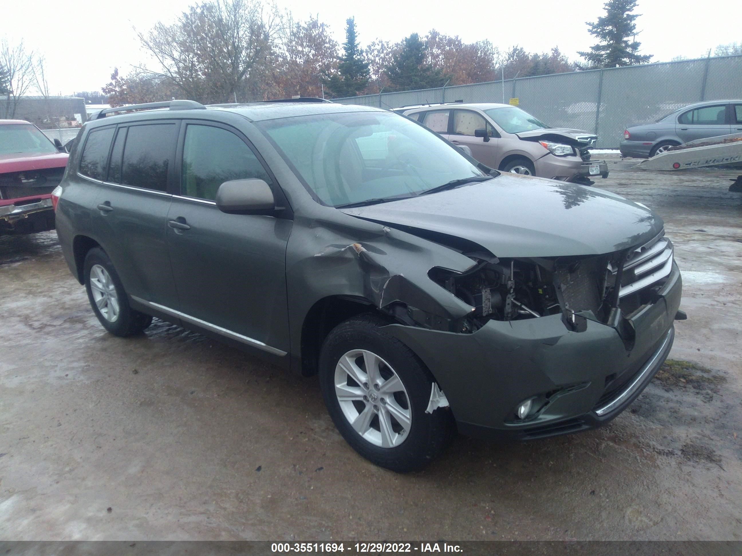 TOYOTA HIGHLANDER 2013 5tdbk3eh1ds267220