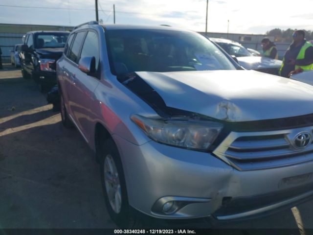 TOYOTA HIGHLANDER 2012 5tdbk3eh4cs137429