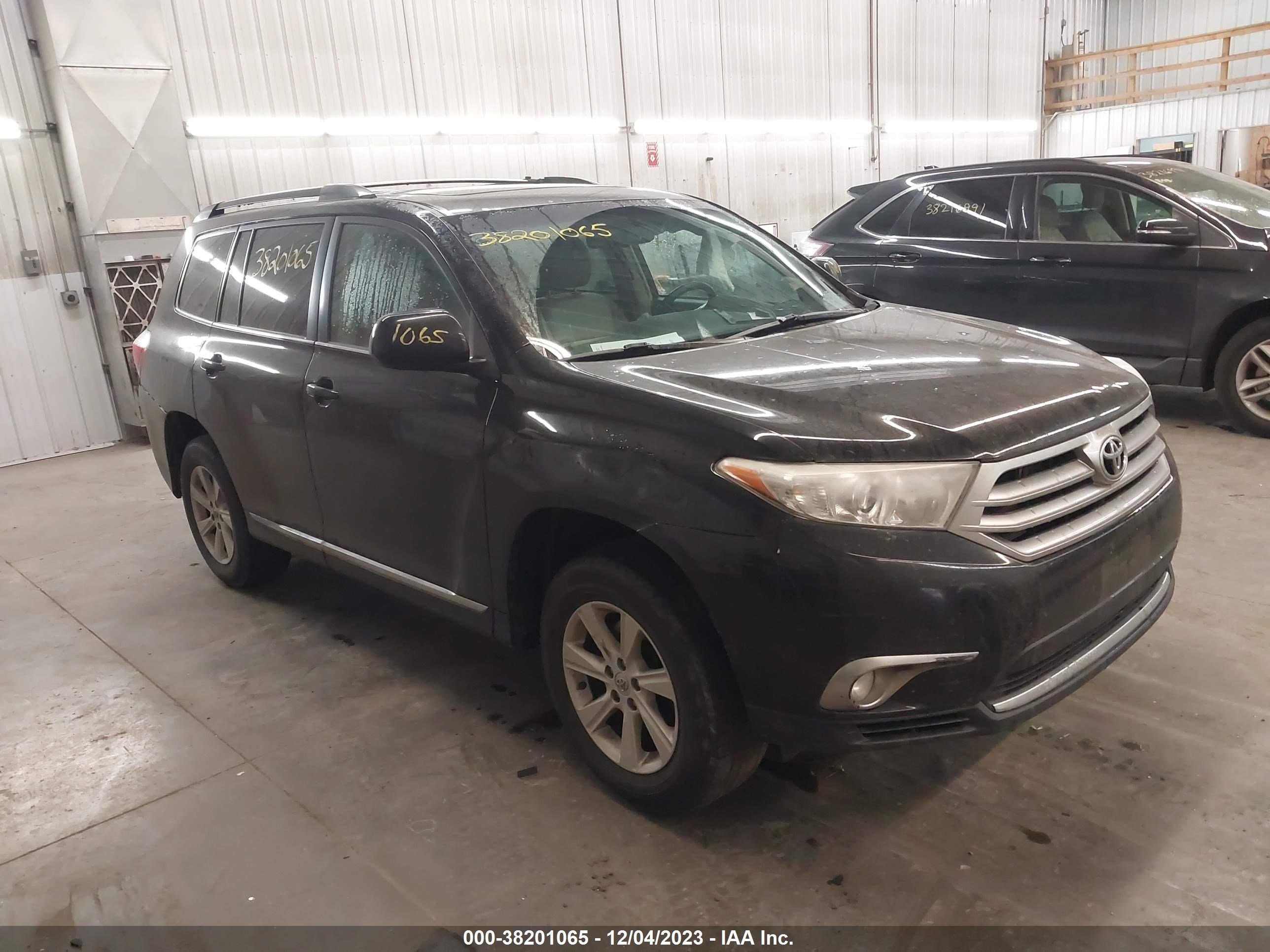 TOYOTA HIGHLANDER 2012 5tdbk3eh4cs159365