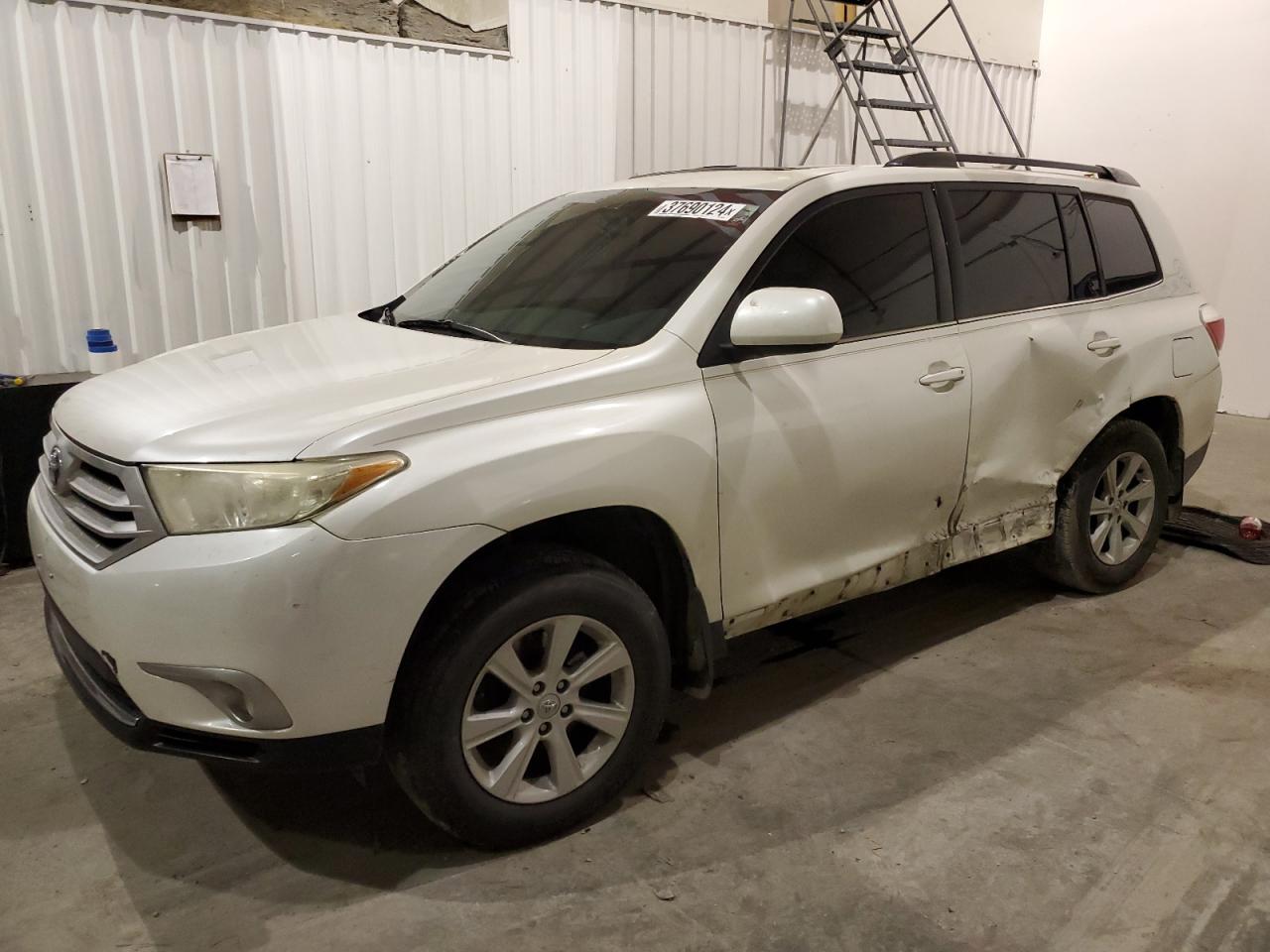 TOYOTA HIGHLANDER 2013 5tdbk3eh5ds234379