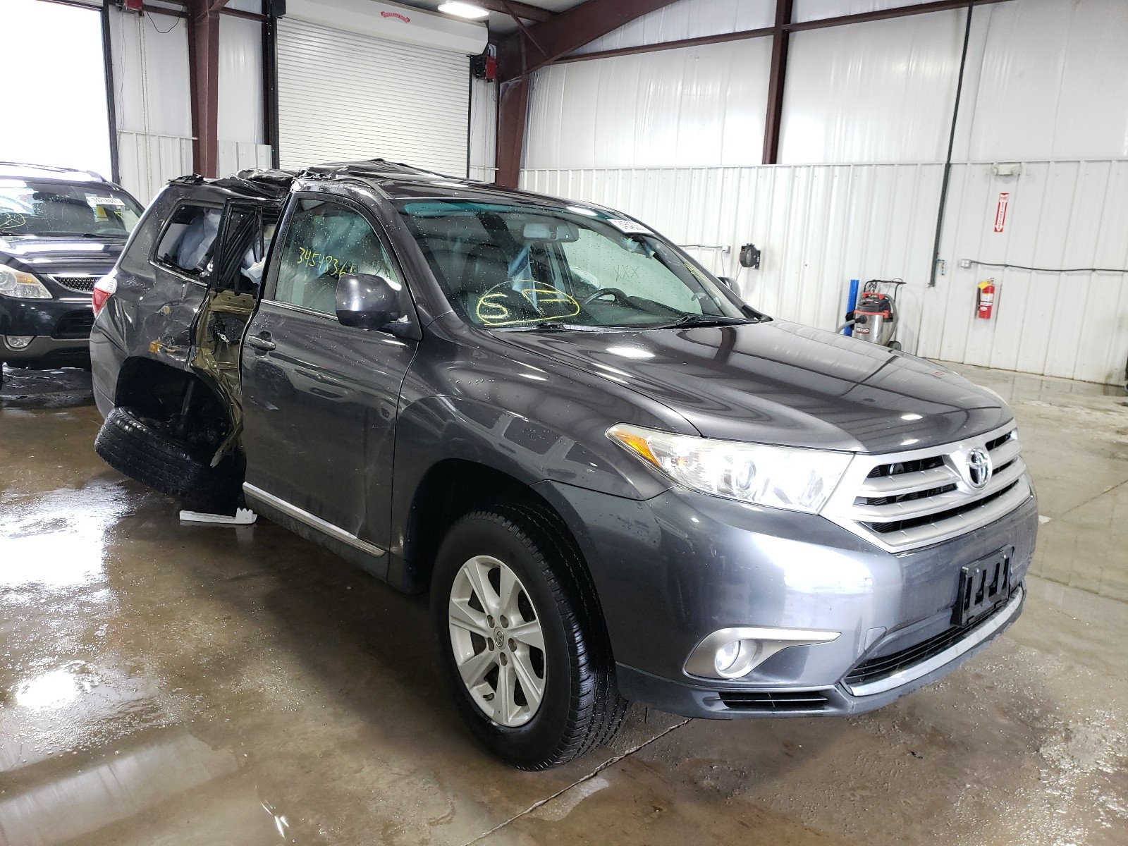 TOYOTA HIGHLANDER 2012 5tdbk3eh6cs148156